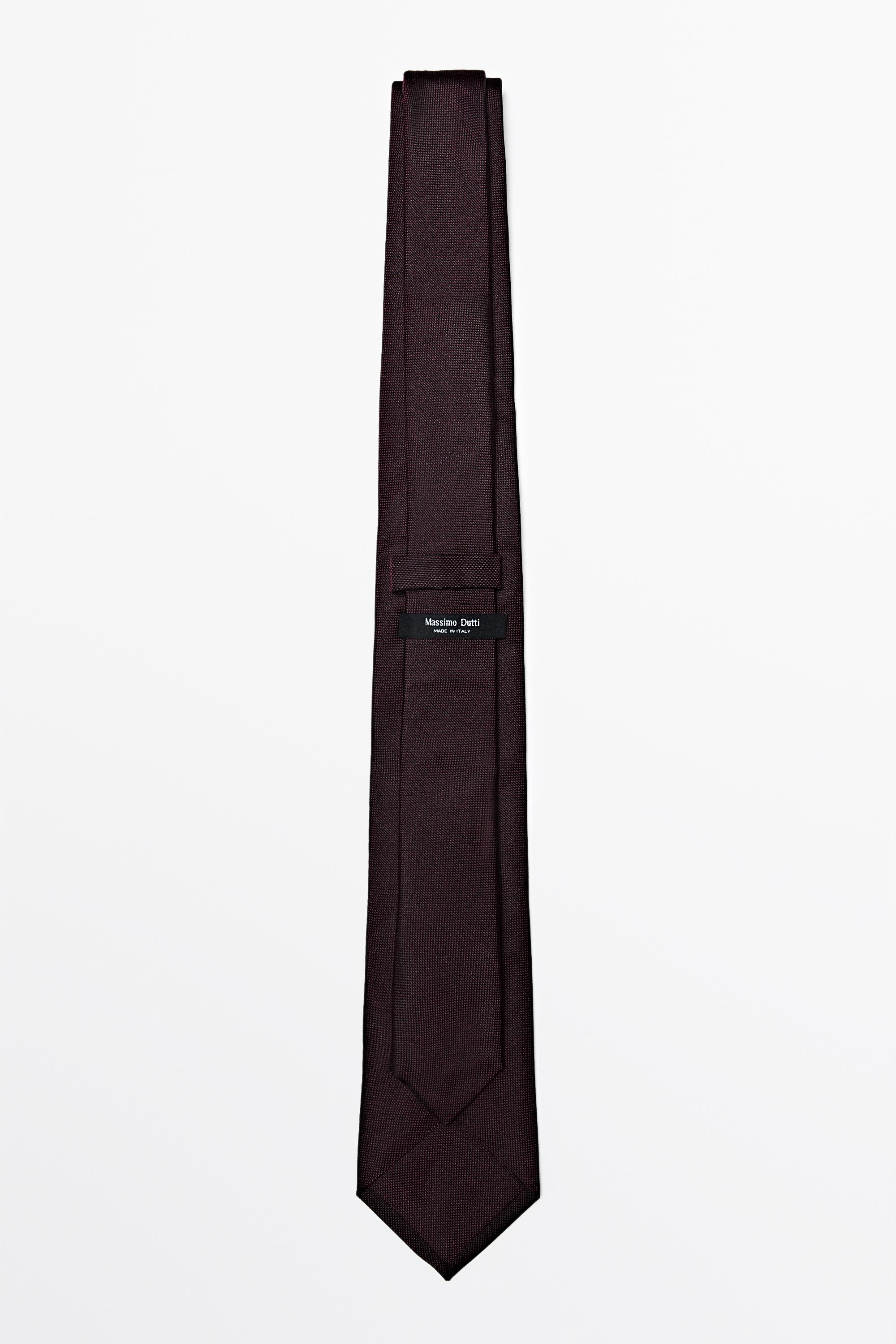 100% silk textured tie