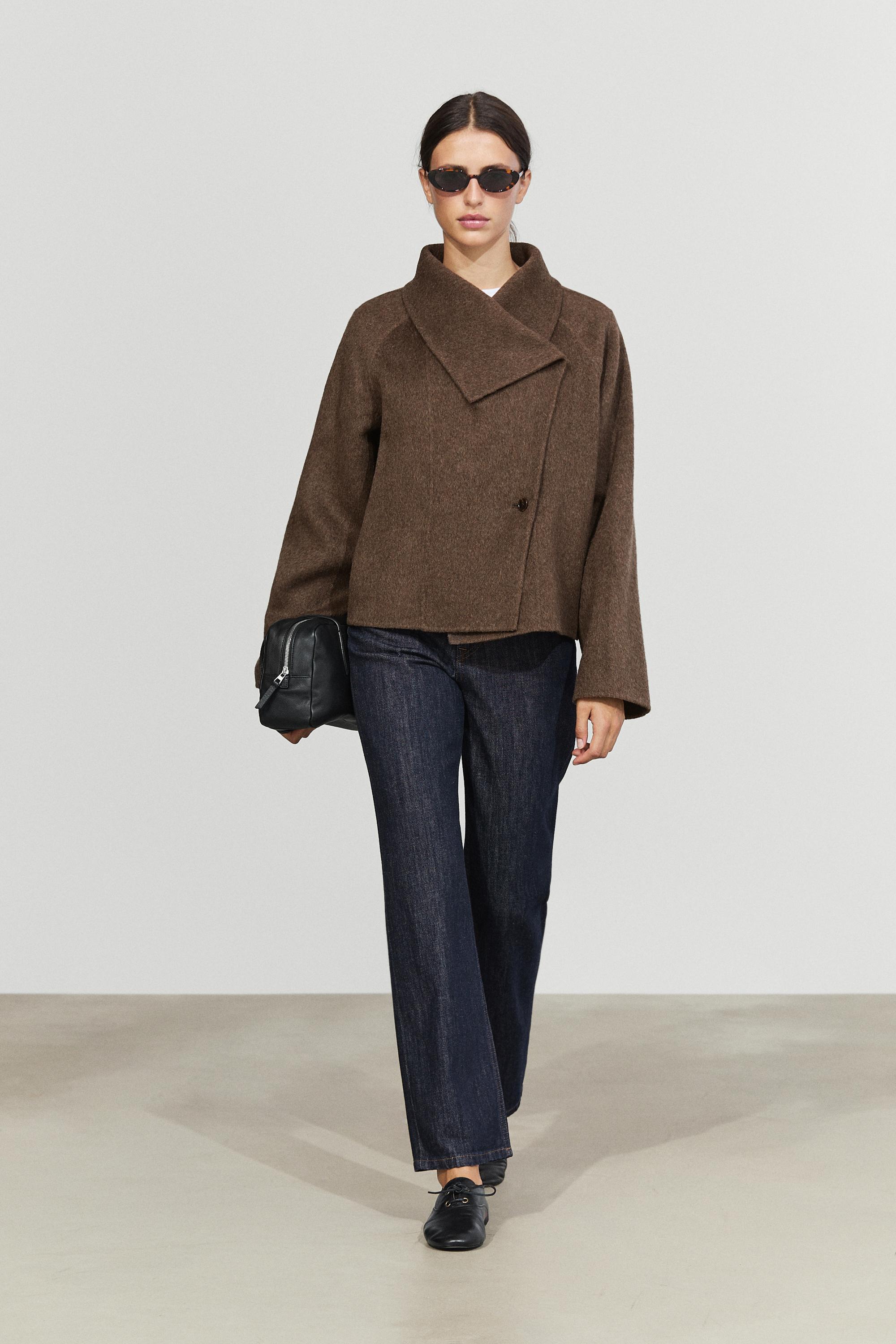 Short wool blend coat with side fastening