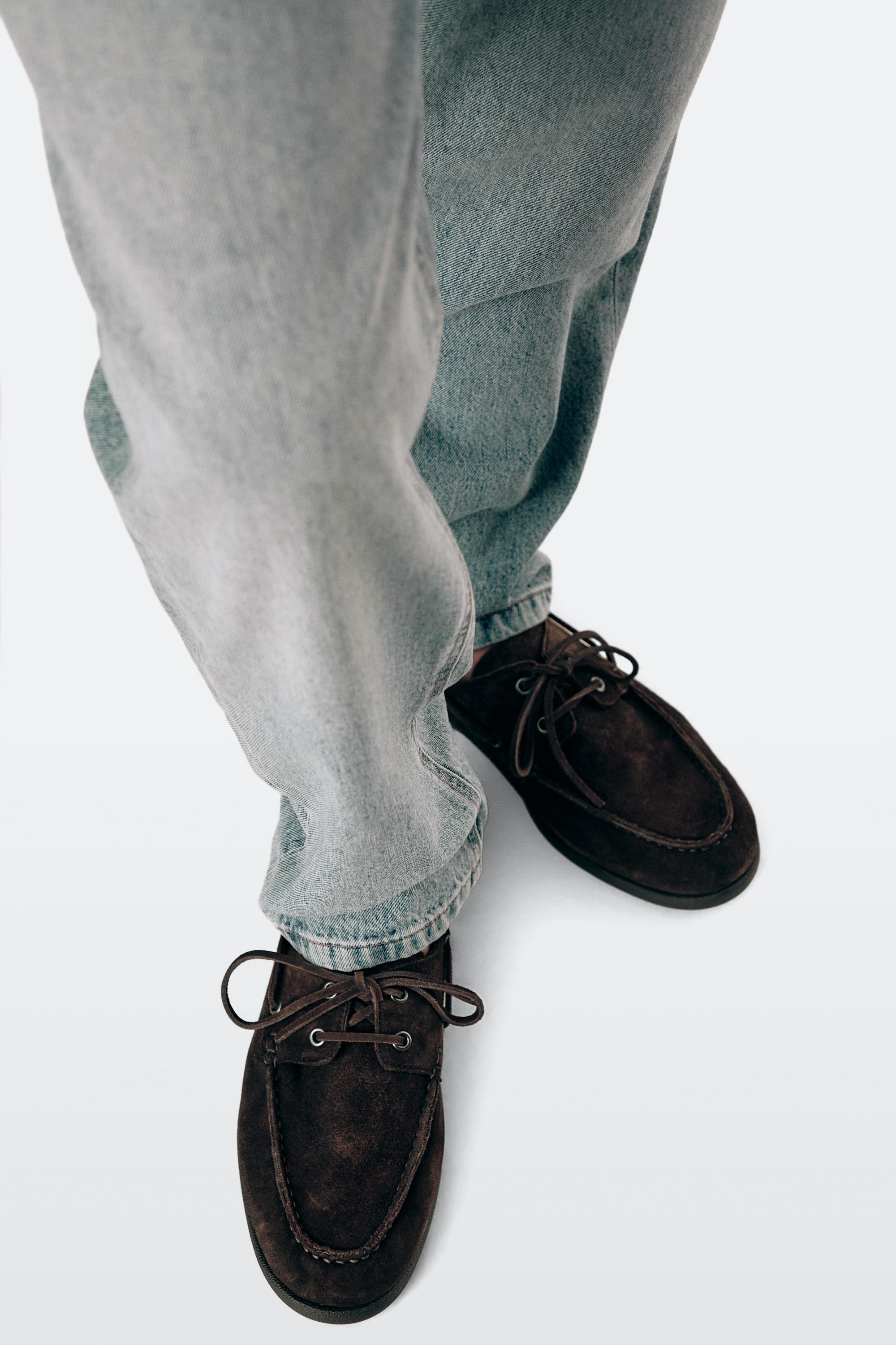 Split leather deck shoes