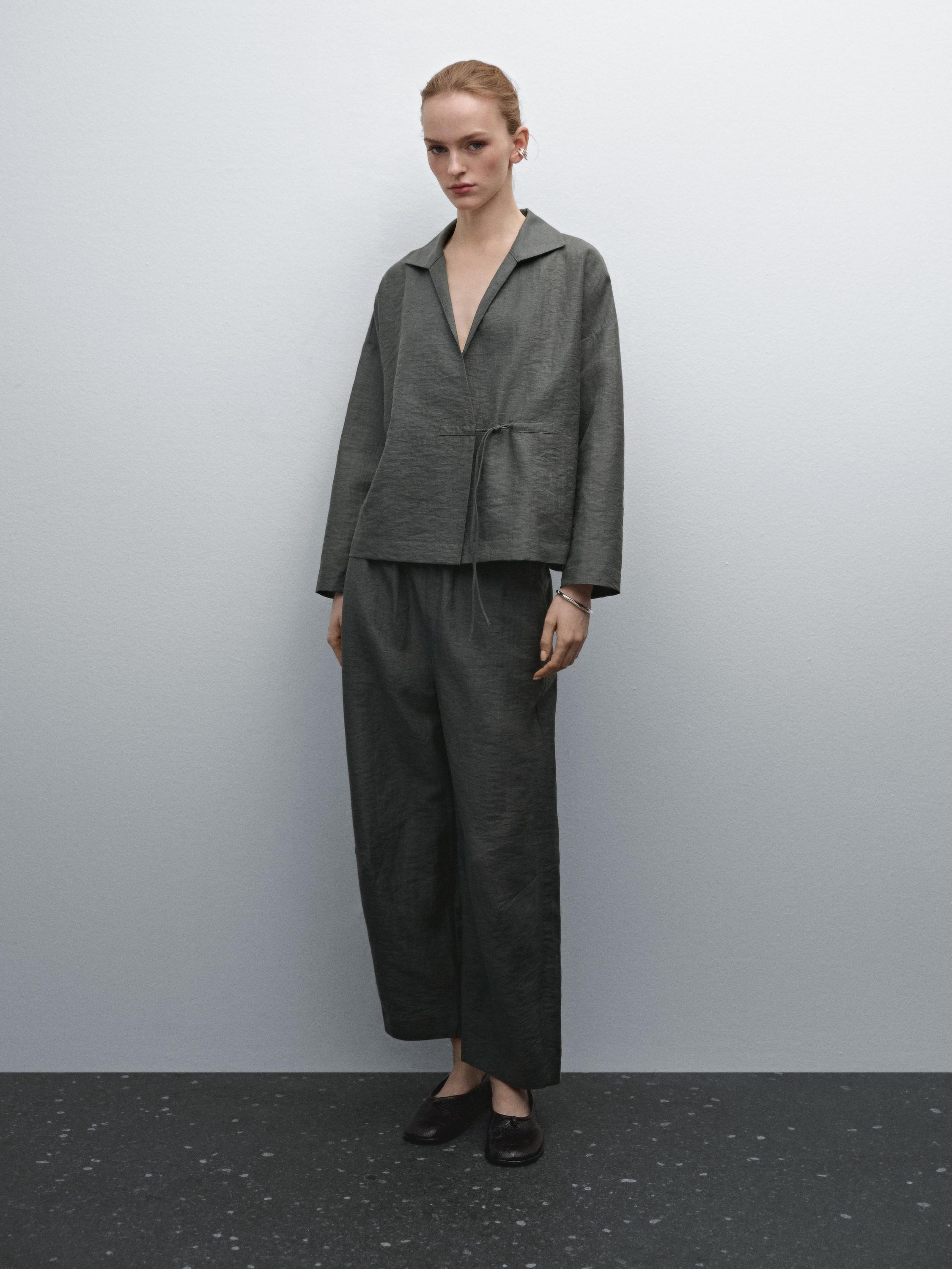 Short linen blend overshirt with lapel collar