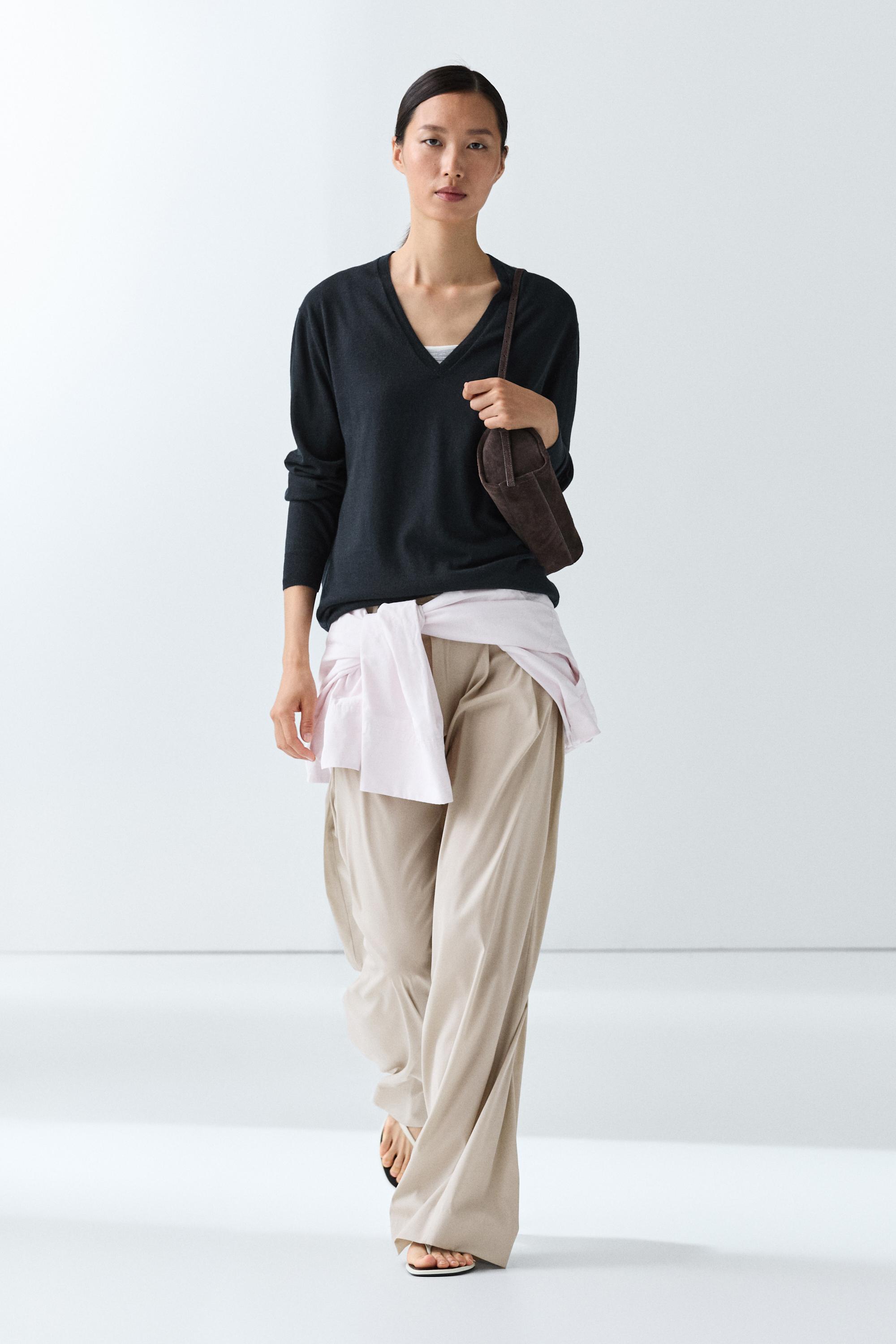 Wool blend V-neck knit sweater
