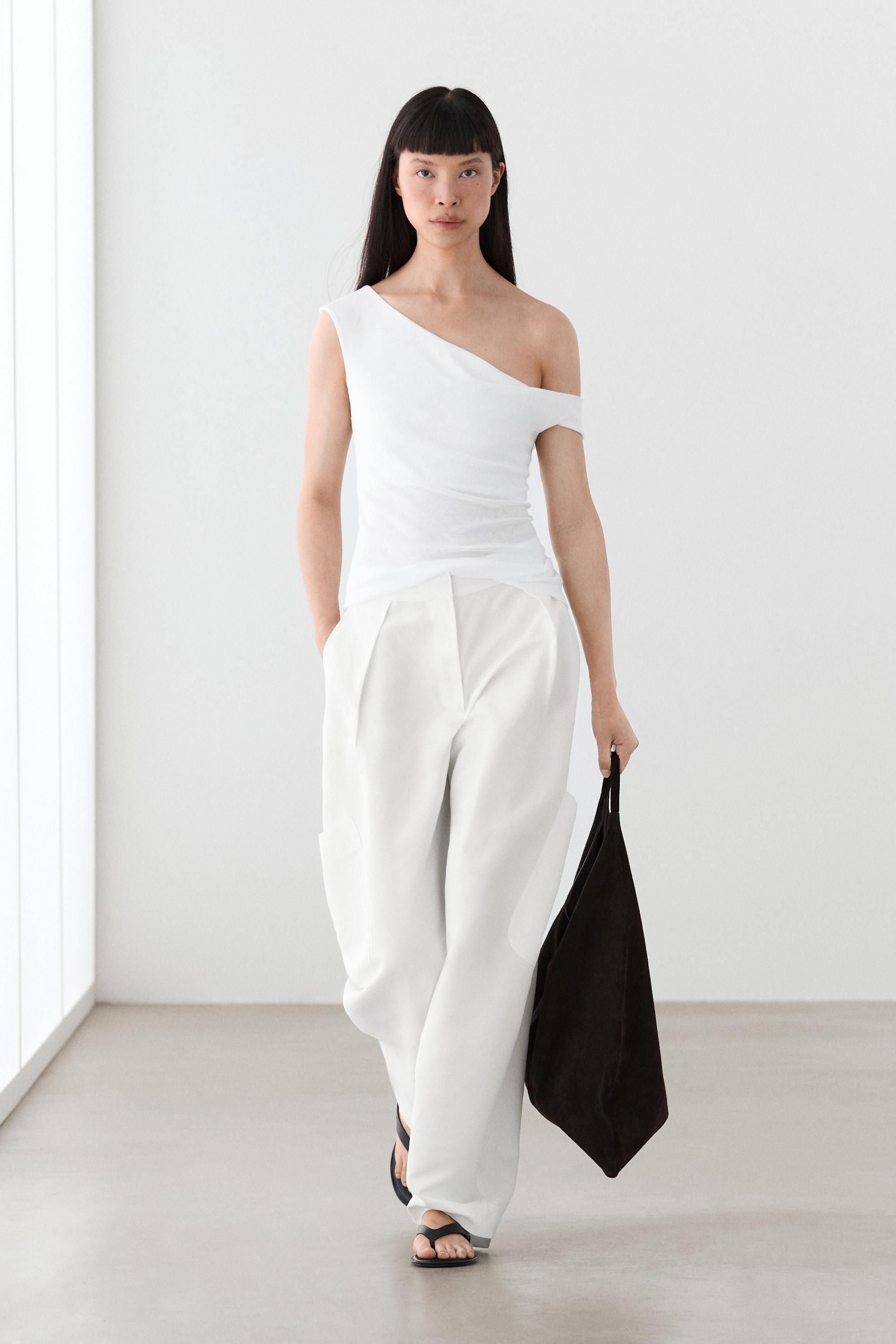 Asymmetric off-the-shoulder top