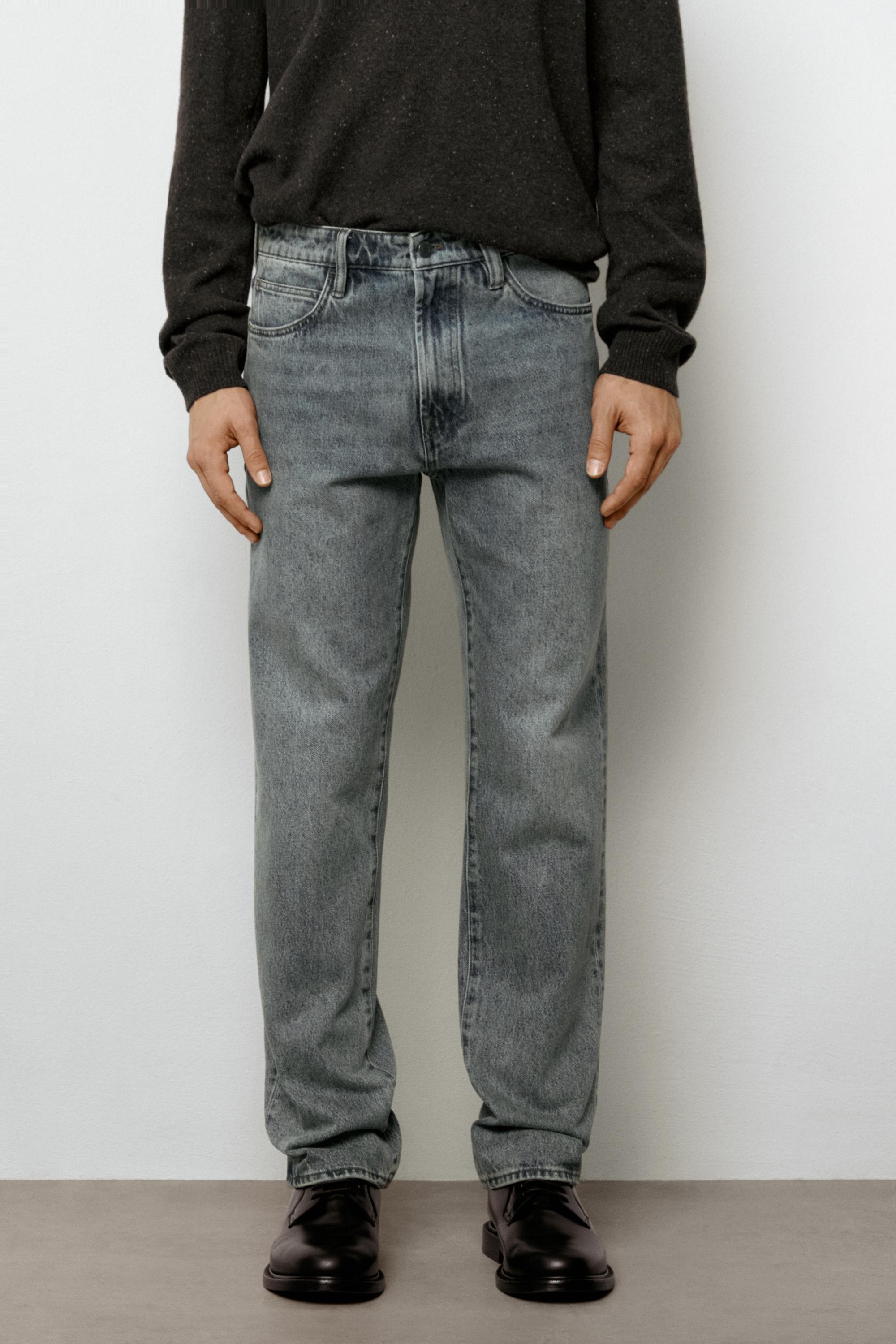 Tapered fit jeans