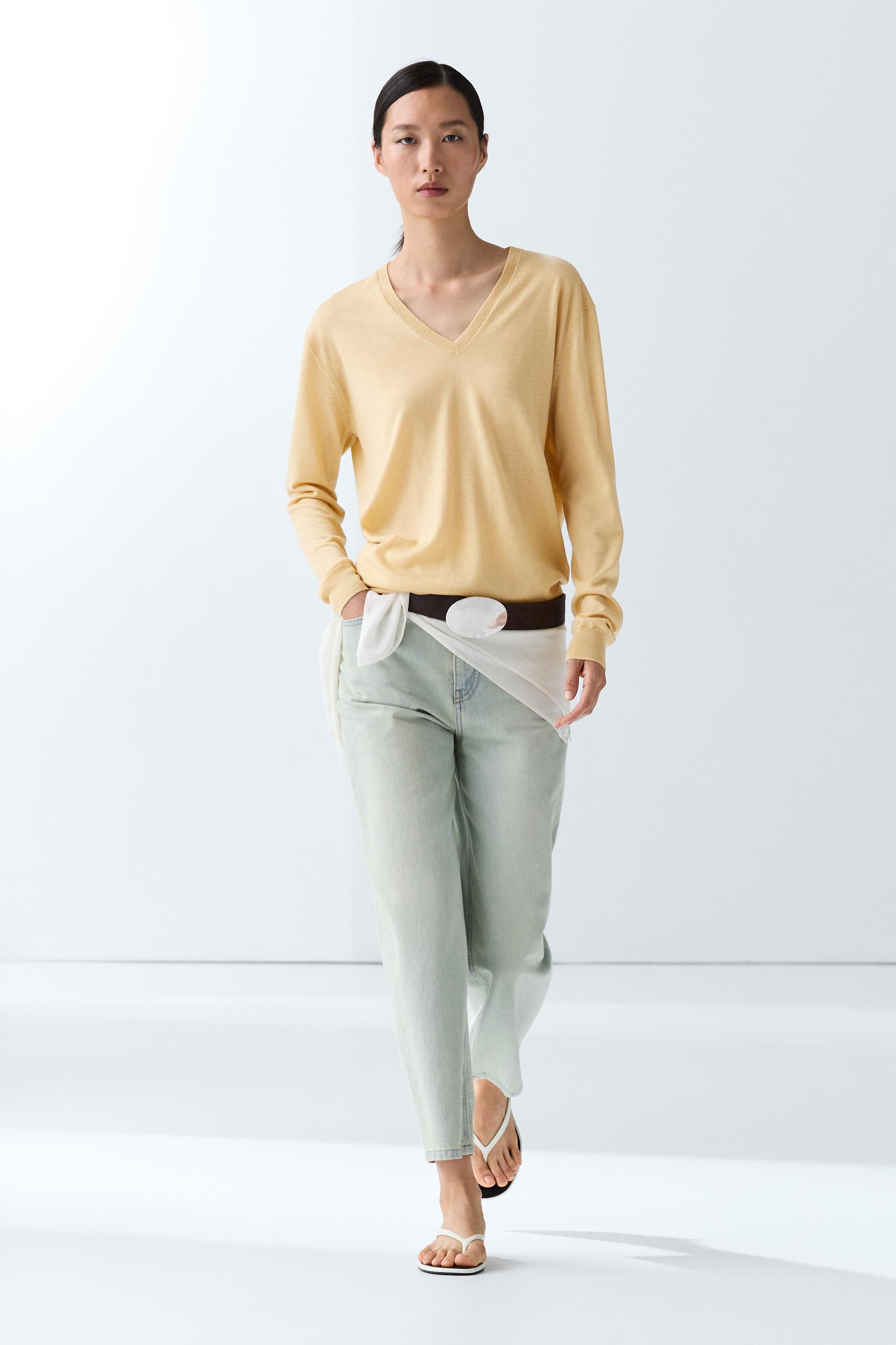 Wool blend V-neck knit sweater
