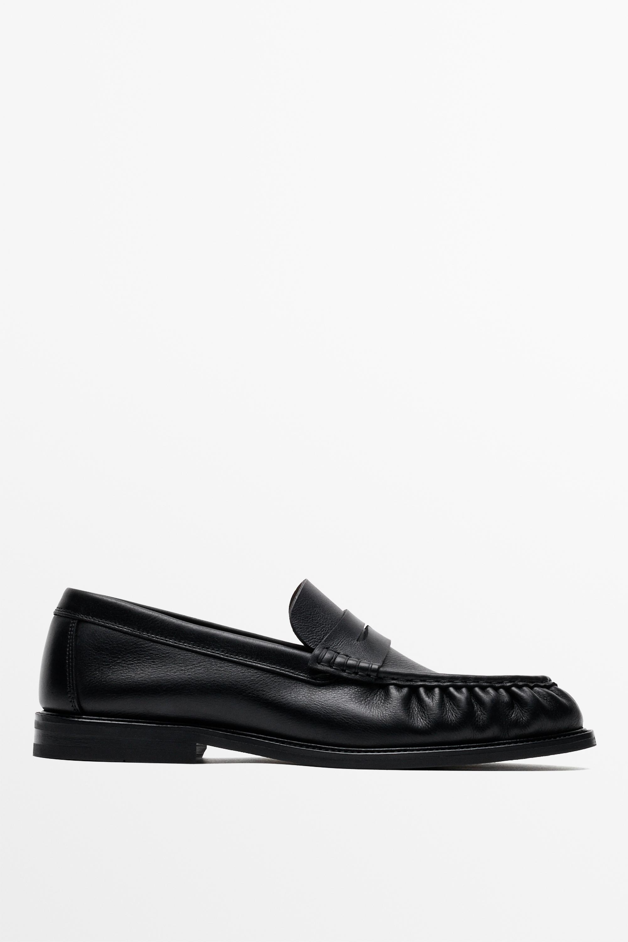 Shirred split suede leather loafer