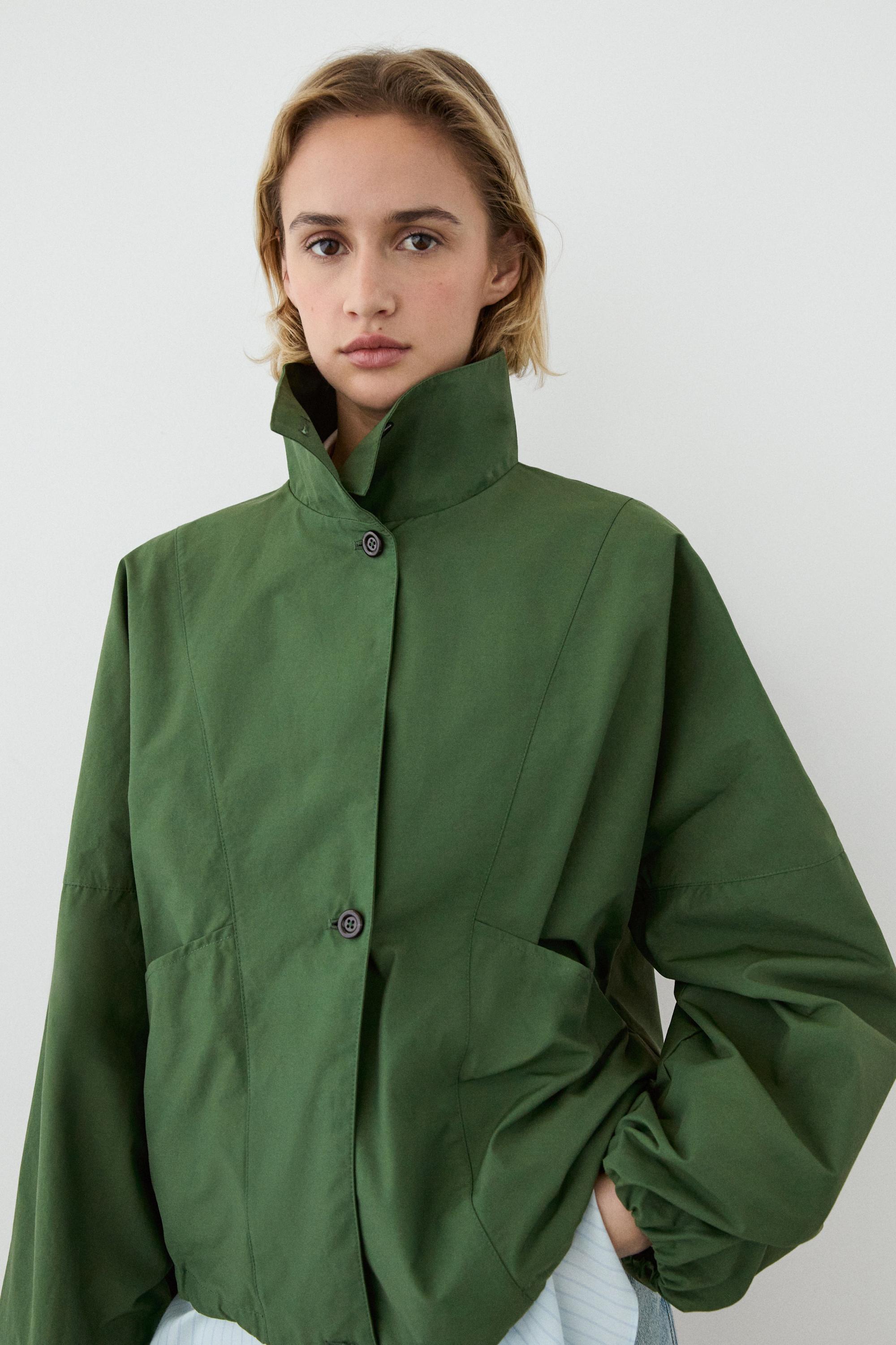 Bomber jacket with puff sleeves
