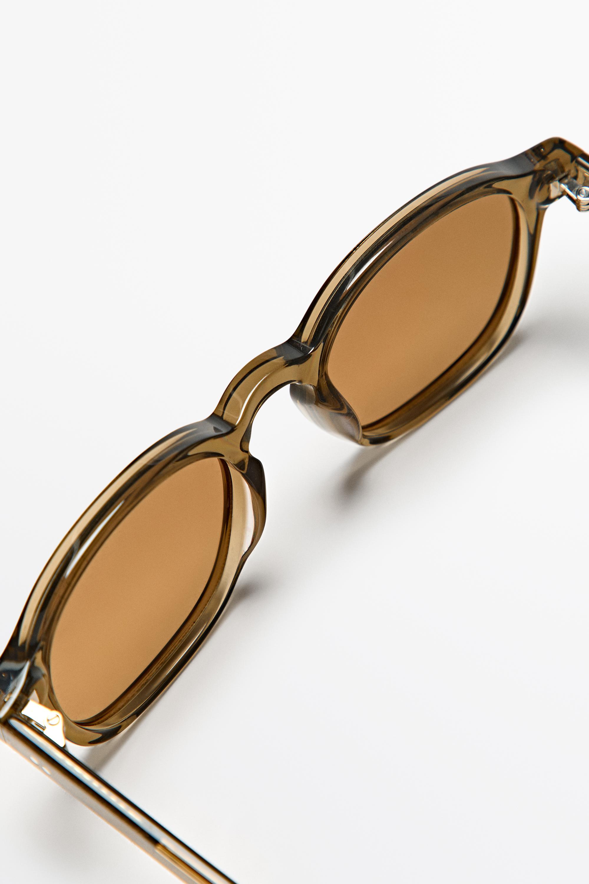 Round sunglasses