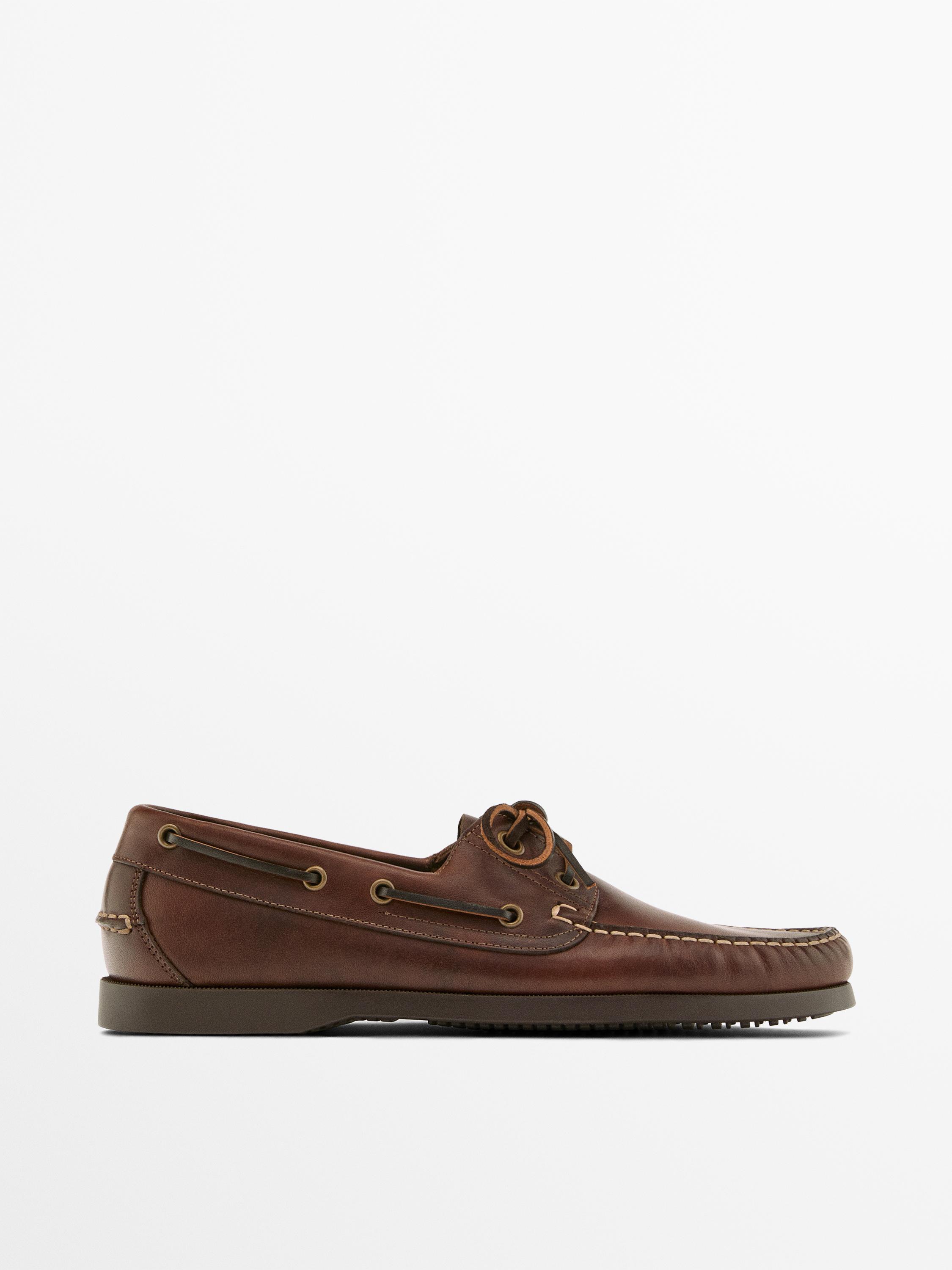 Leather deck shoes