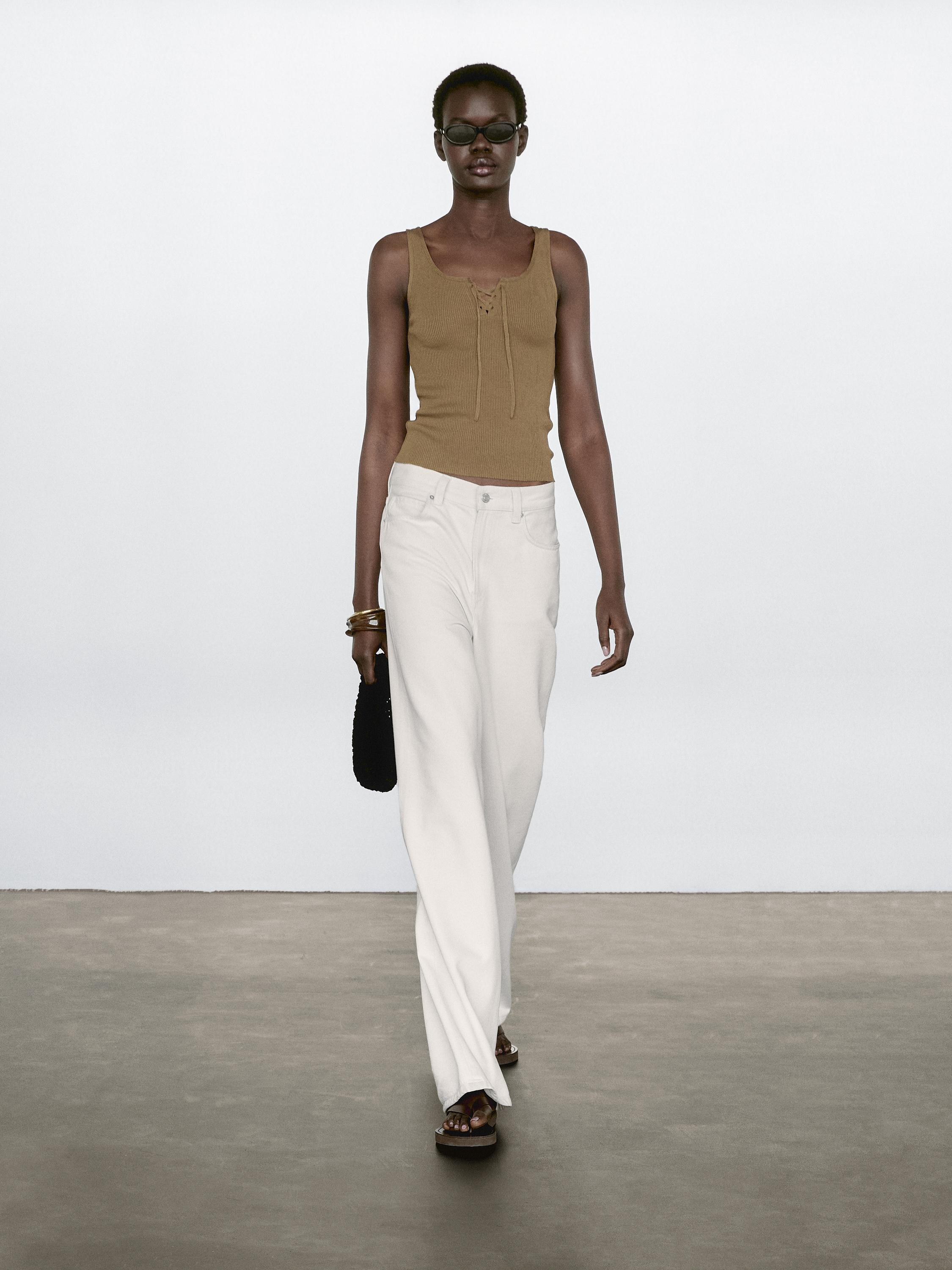 Ribbed knit top with tie detail