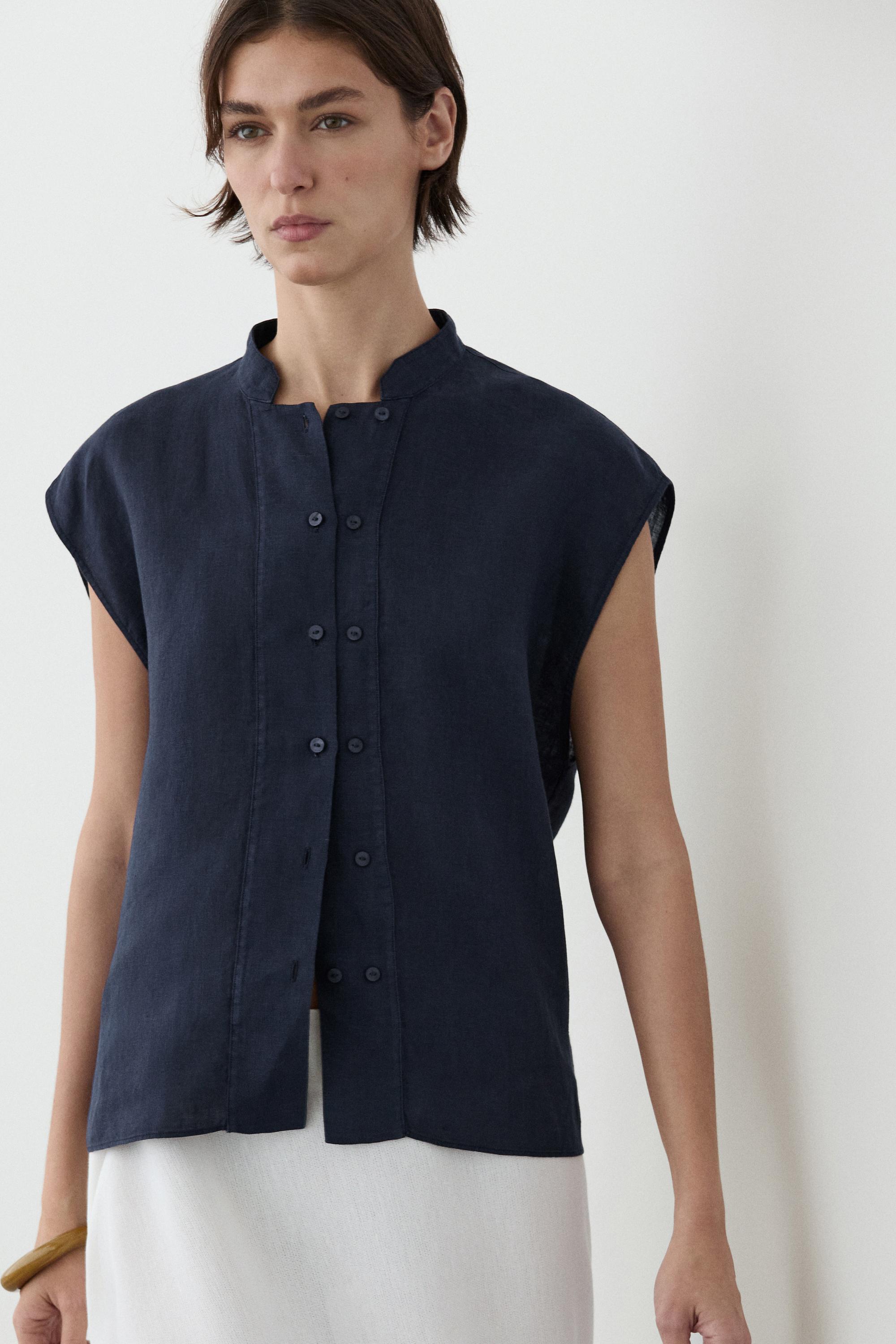 Flowing 100% linen shirt with button detail