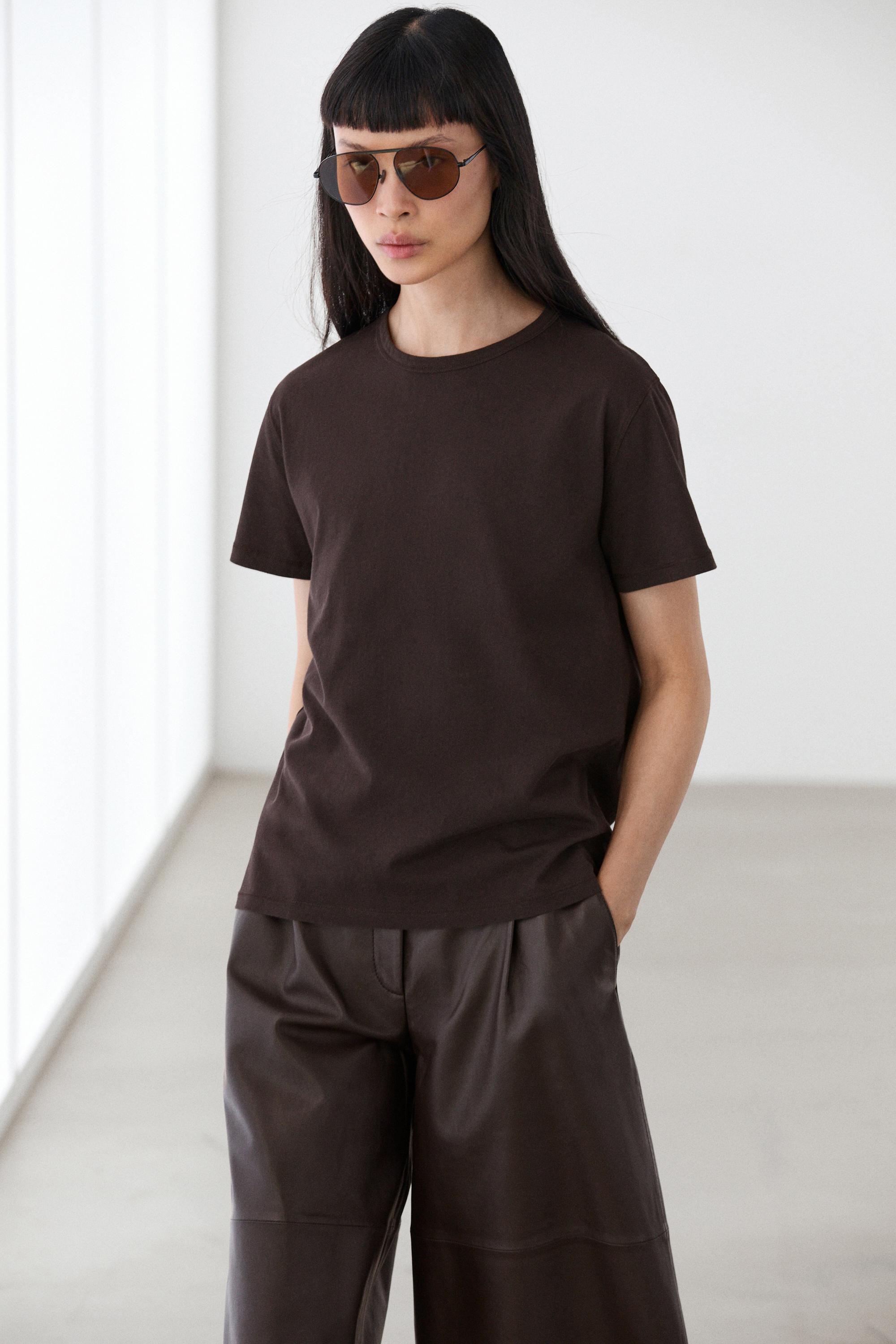 100% cotton short-sleeve T-shirt