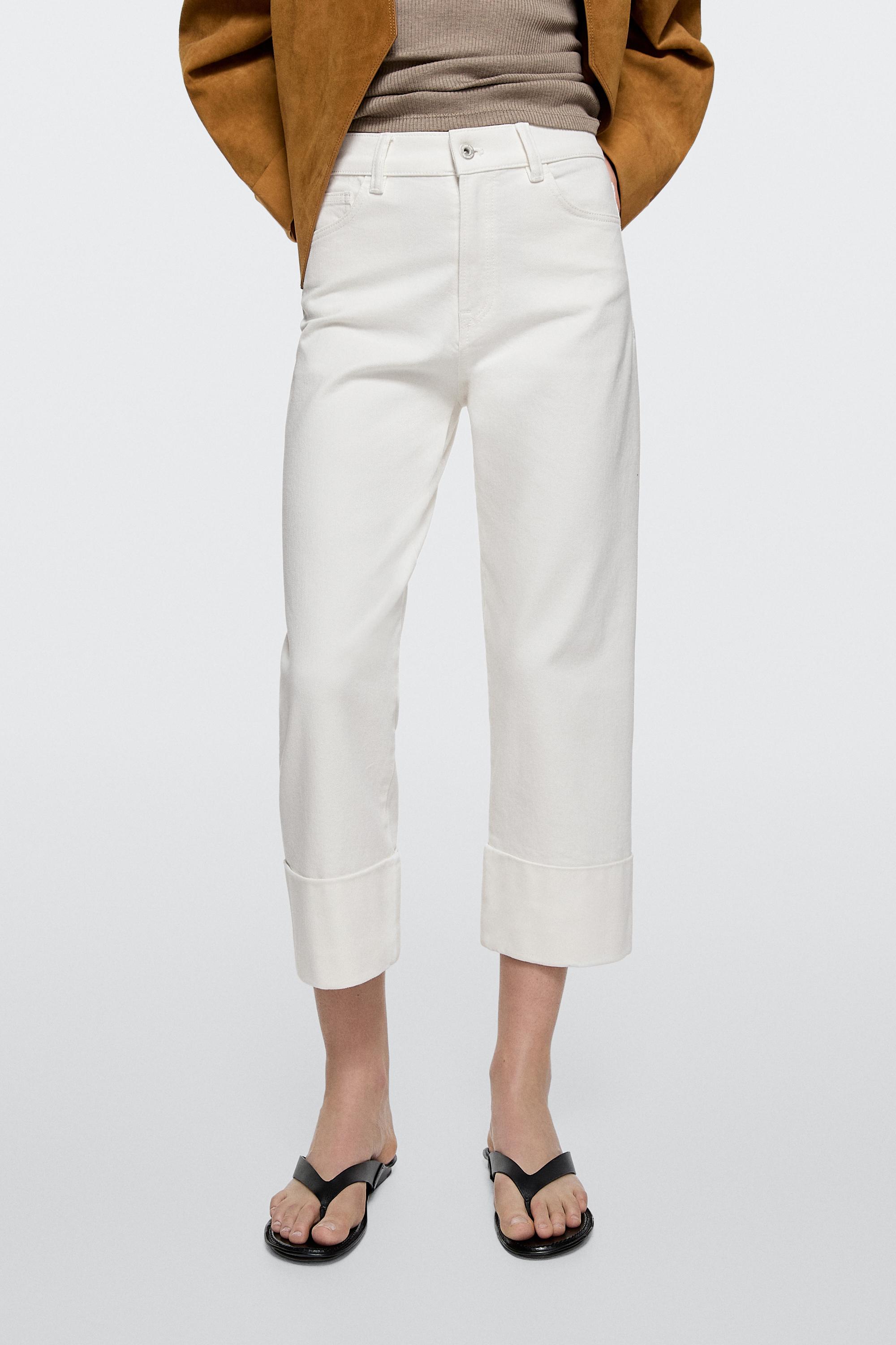 Mid-rise capri jeans with turn-up hems