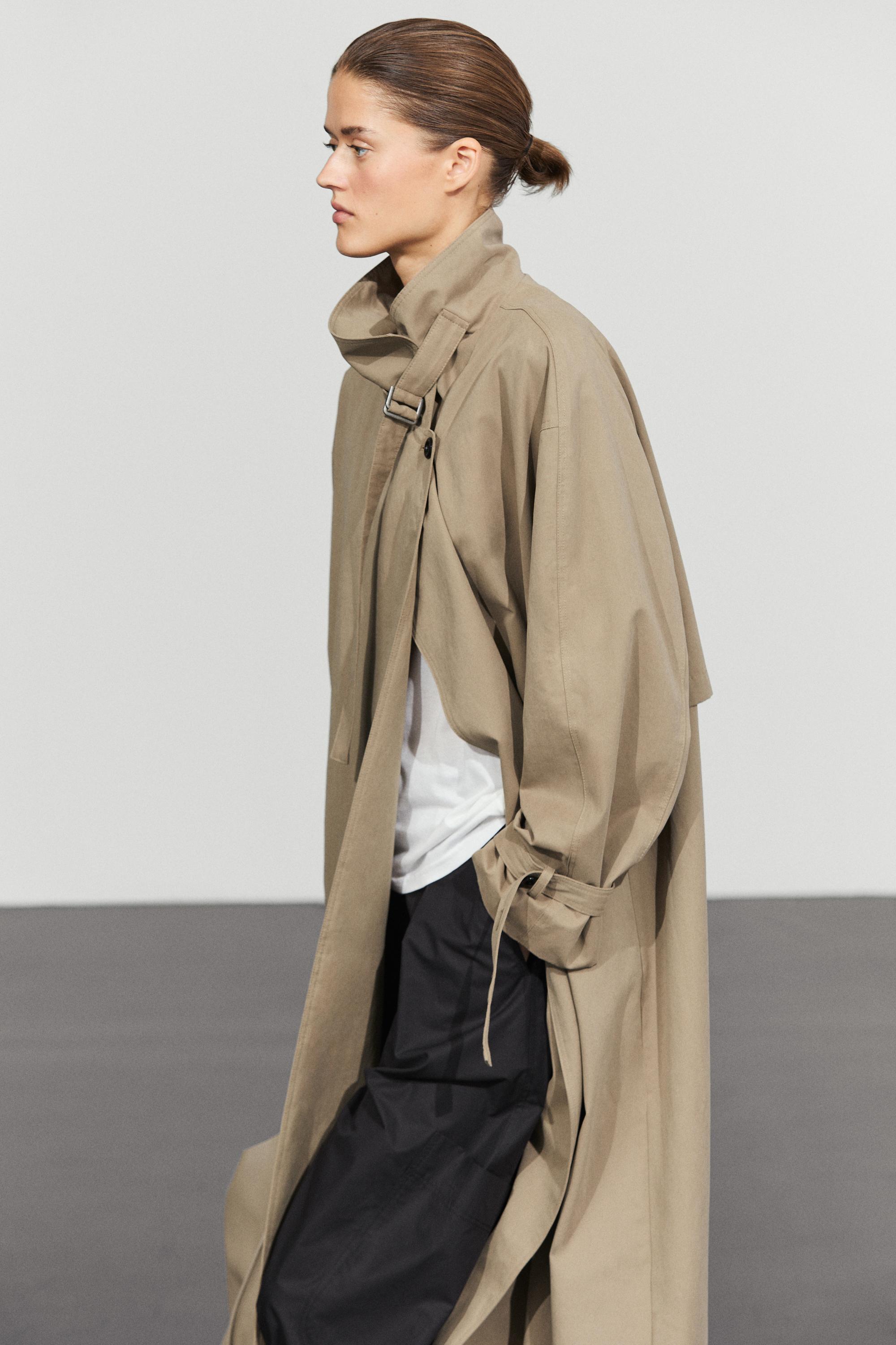 Long buckle-detail trench coat