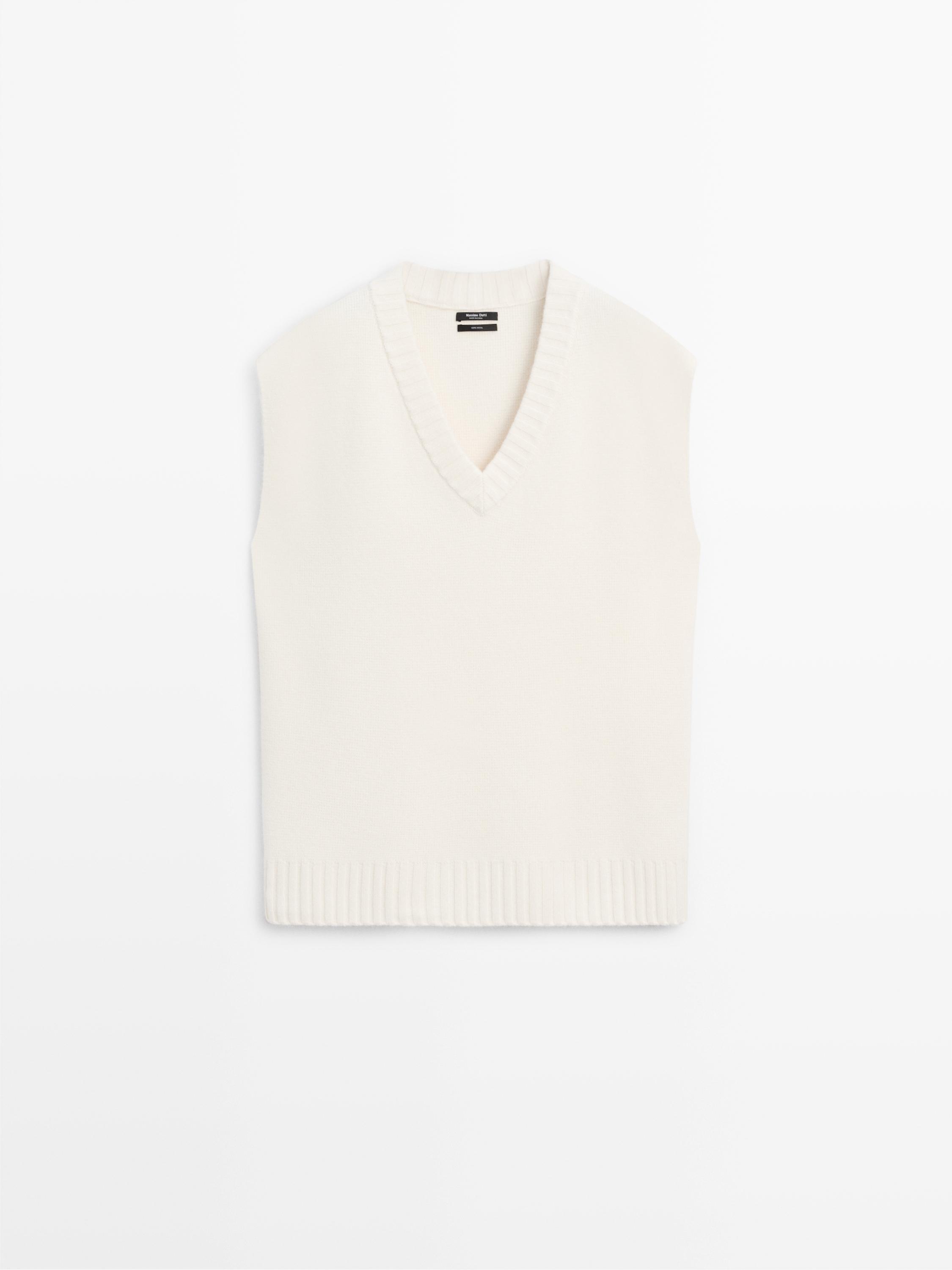 Long wool knit vest