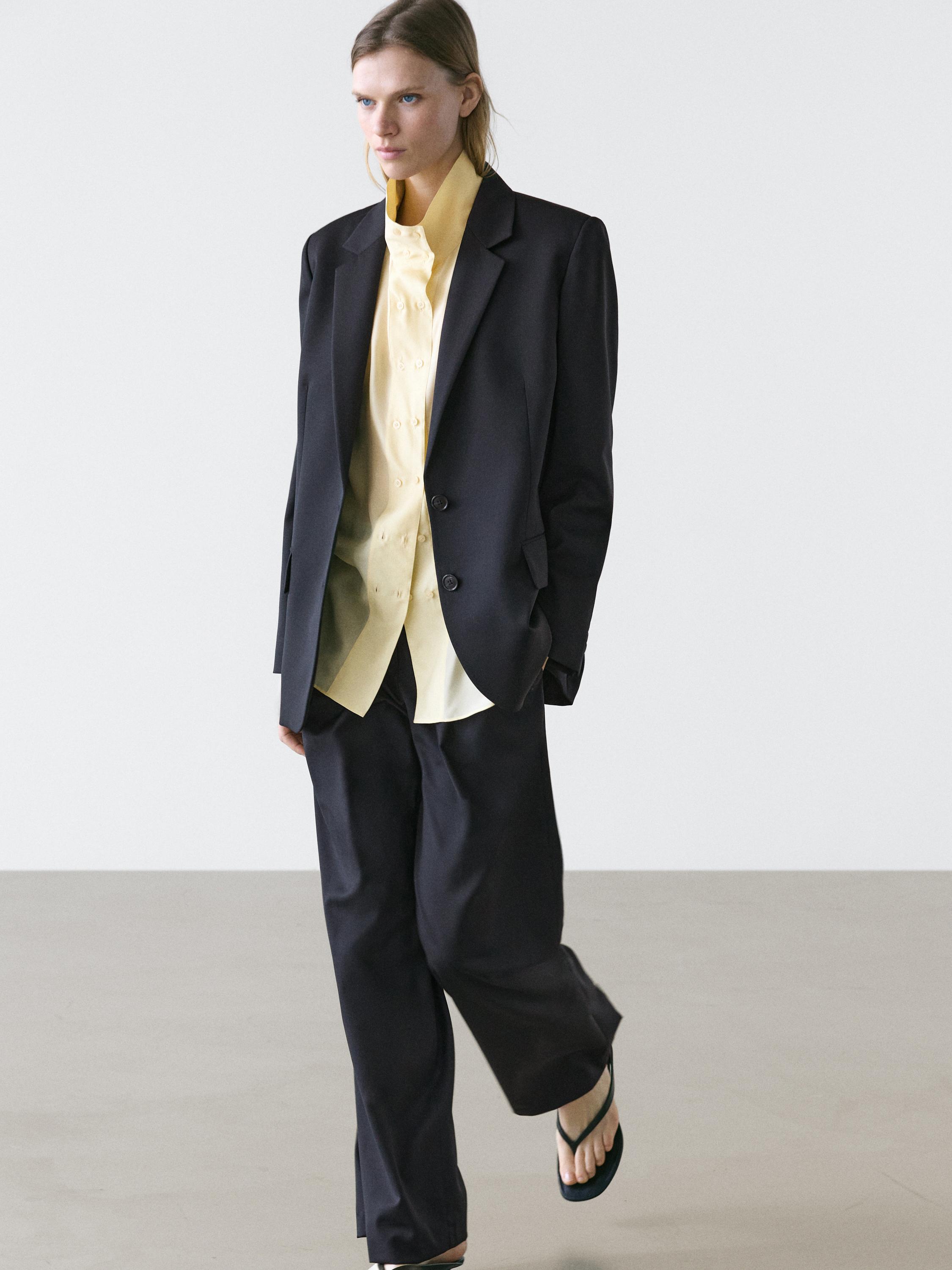 100% extra fine wool two-button blazer