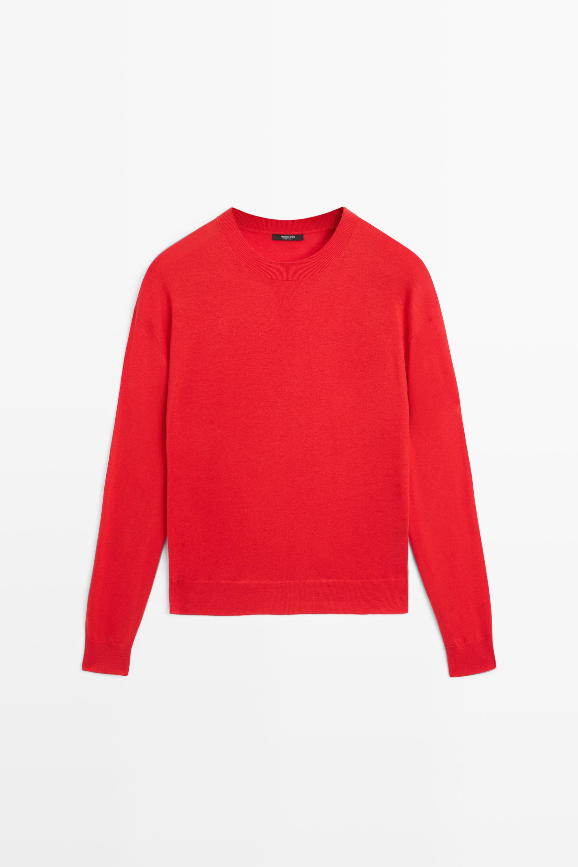 Fine knit round neck sweater