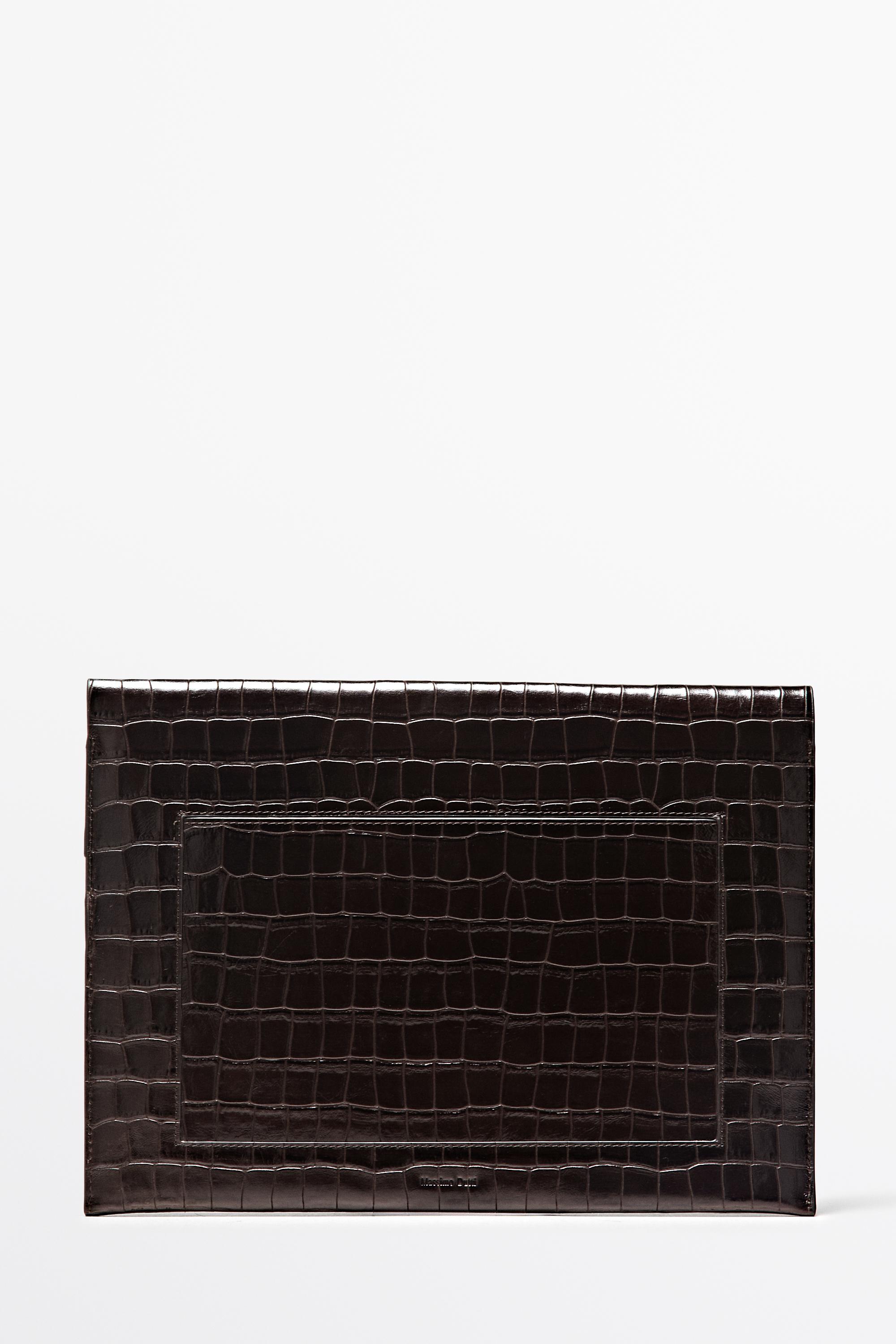 Textured laptop sleeve