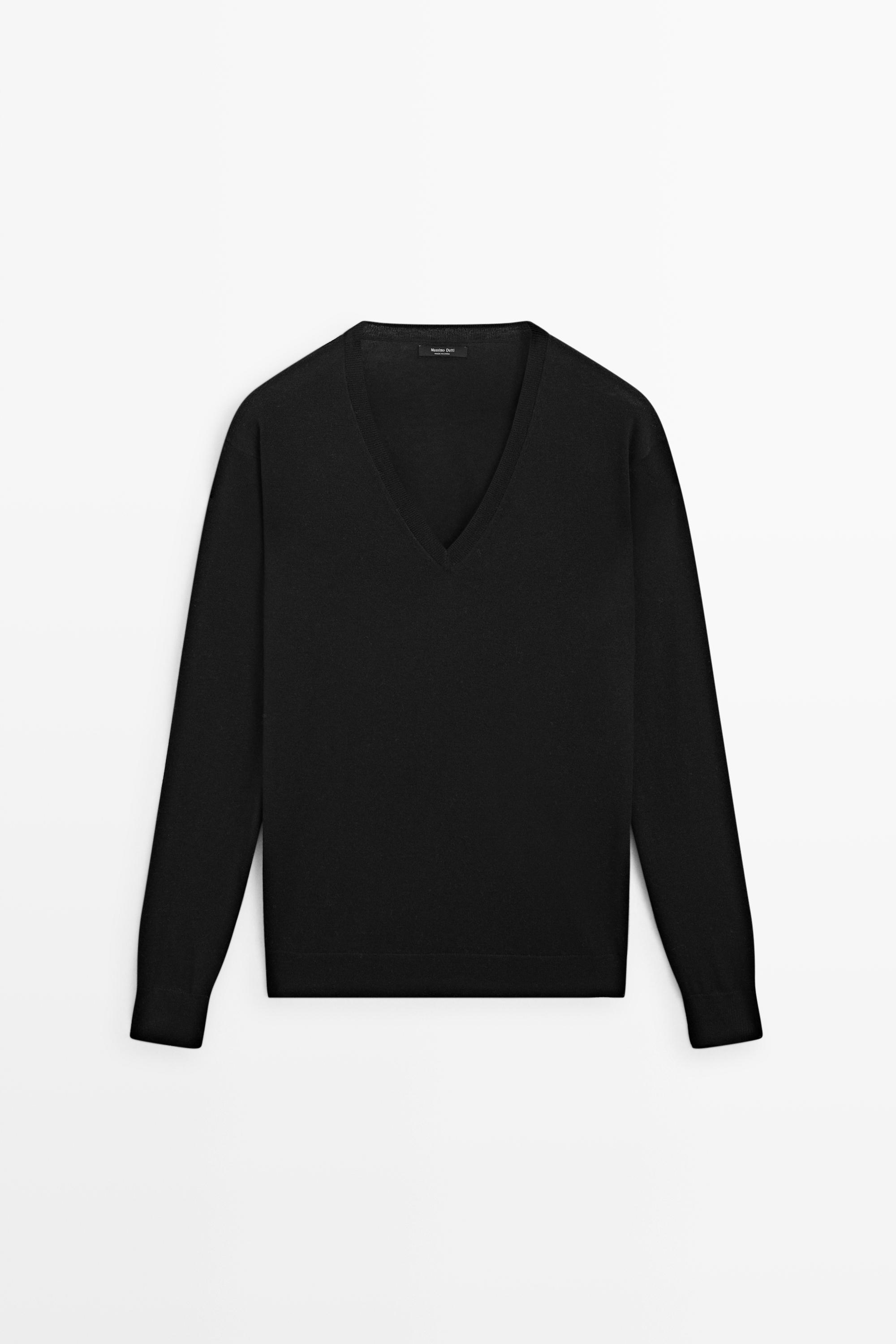 Wool blend V-neck knit sweater