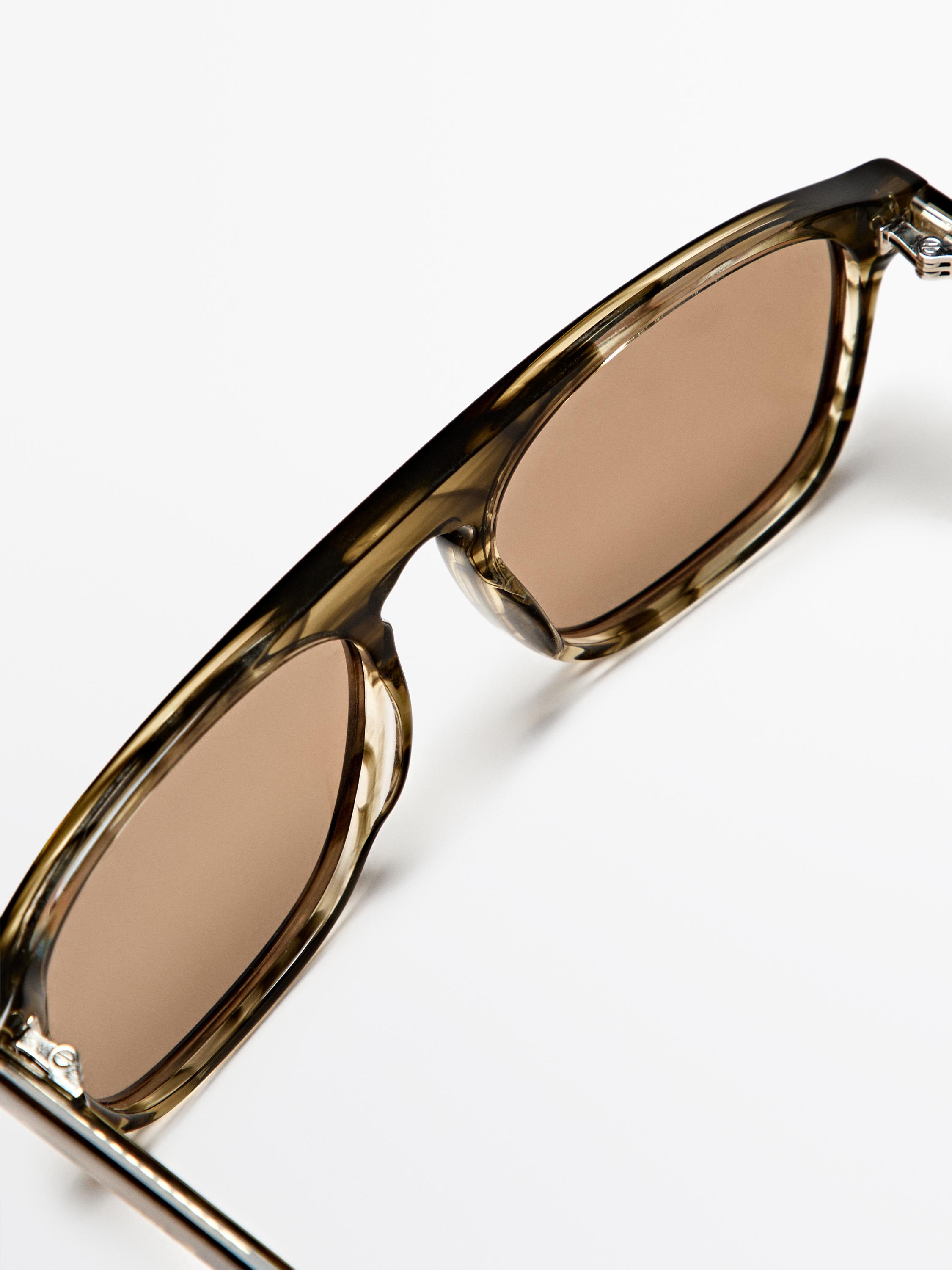 D-frame sunglasses