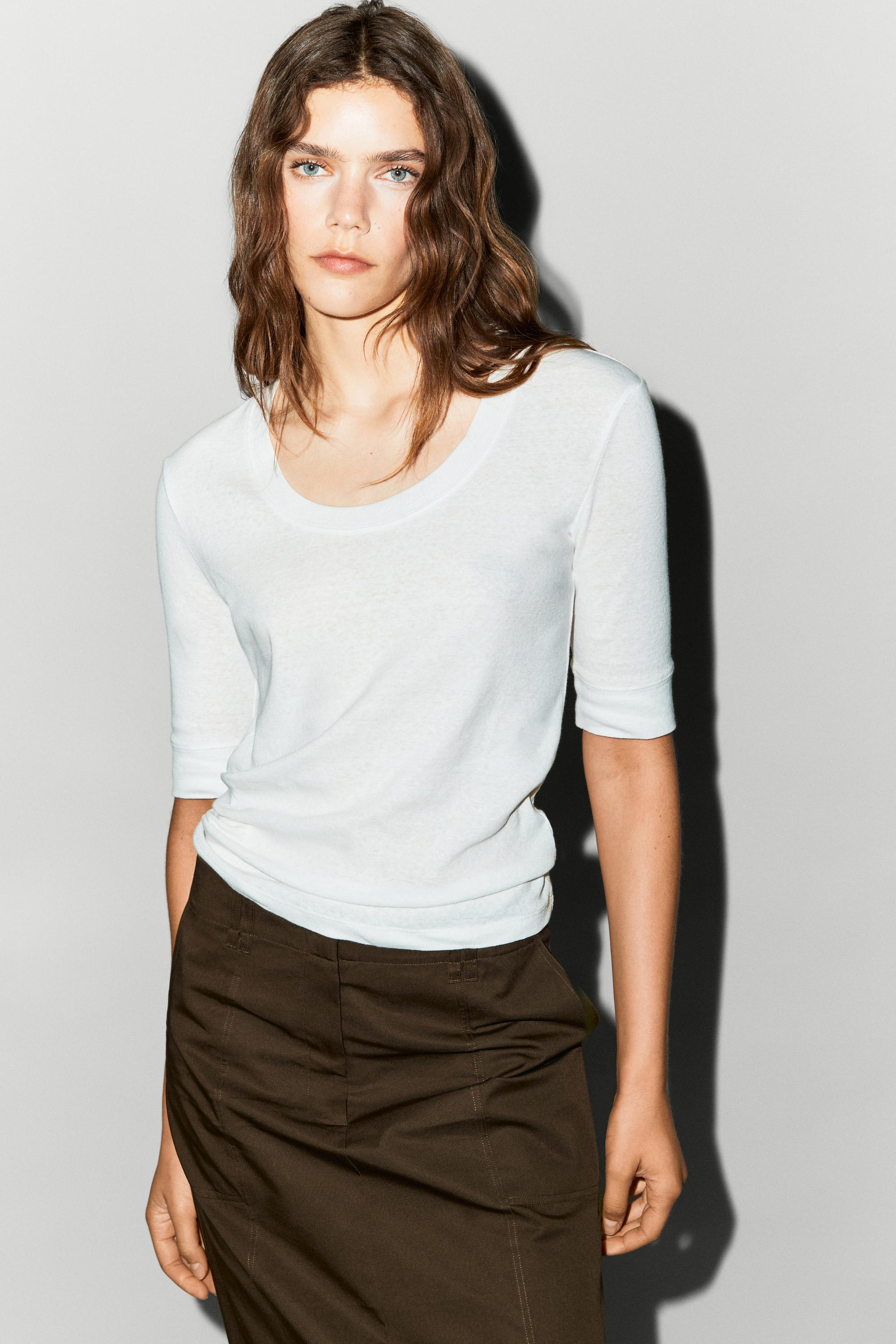 100% cotton scoop neck T-shirt