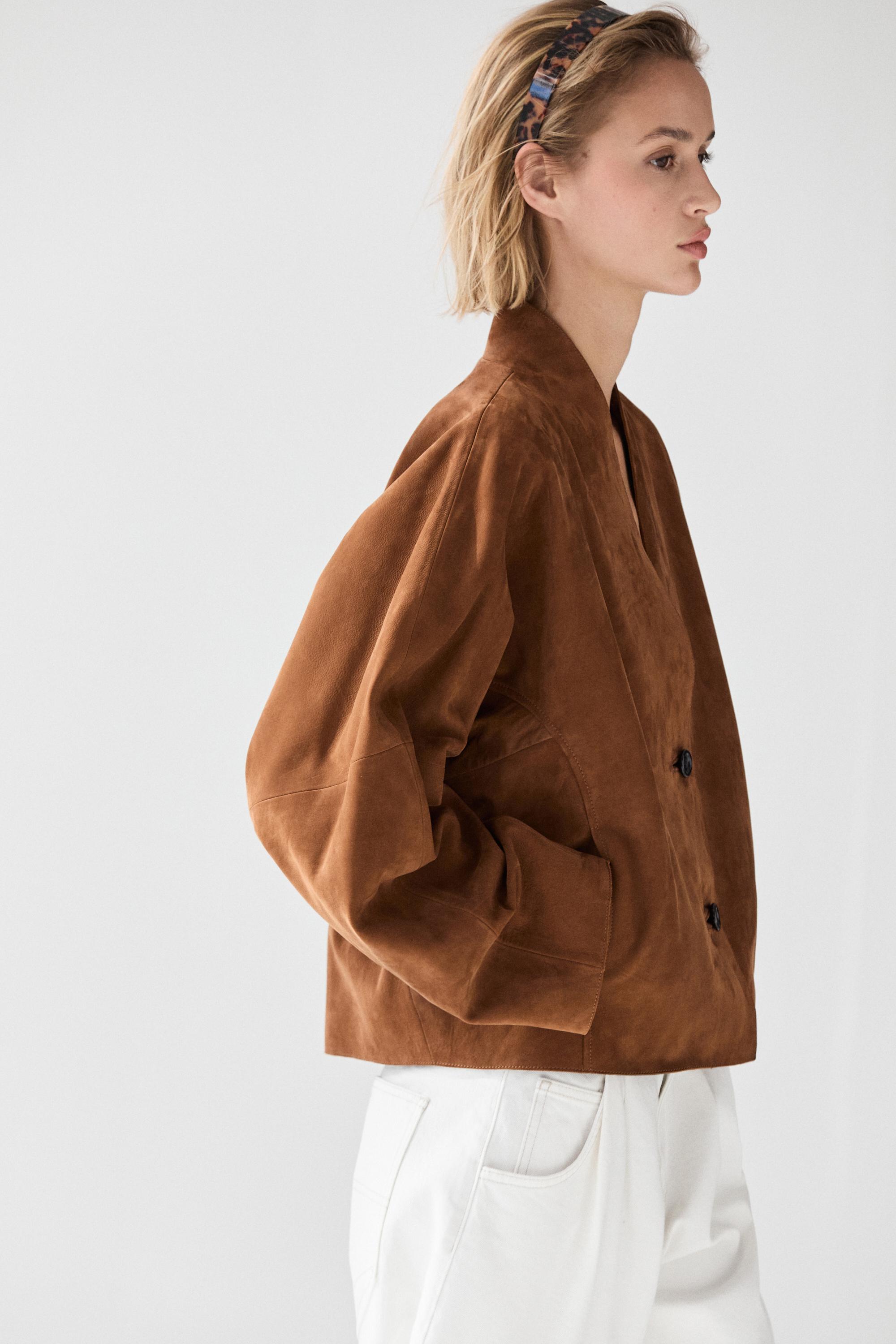 Suede V-neck balloon jacket