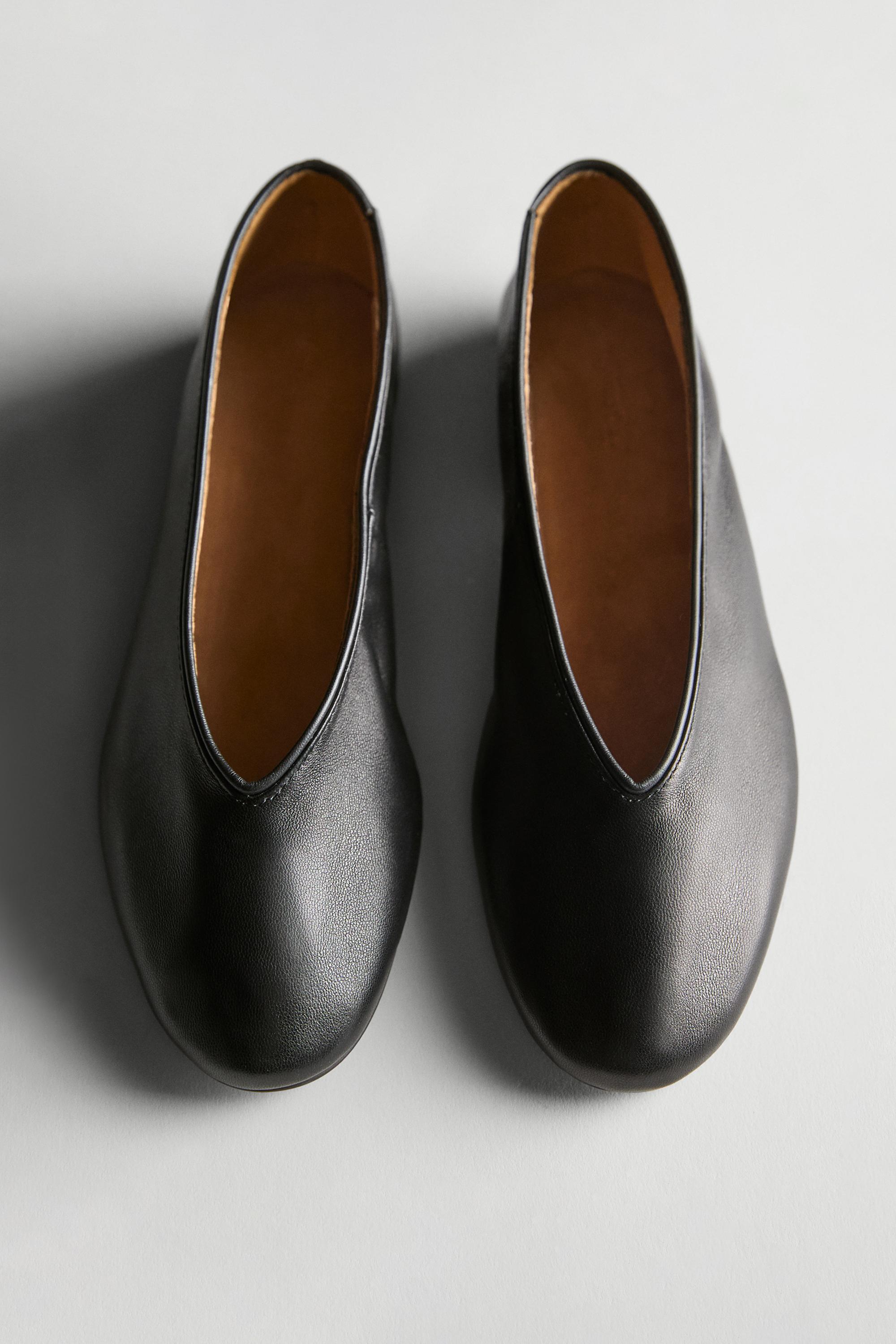 Soft leather ballerinas