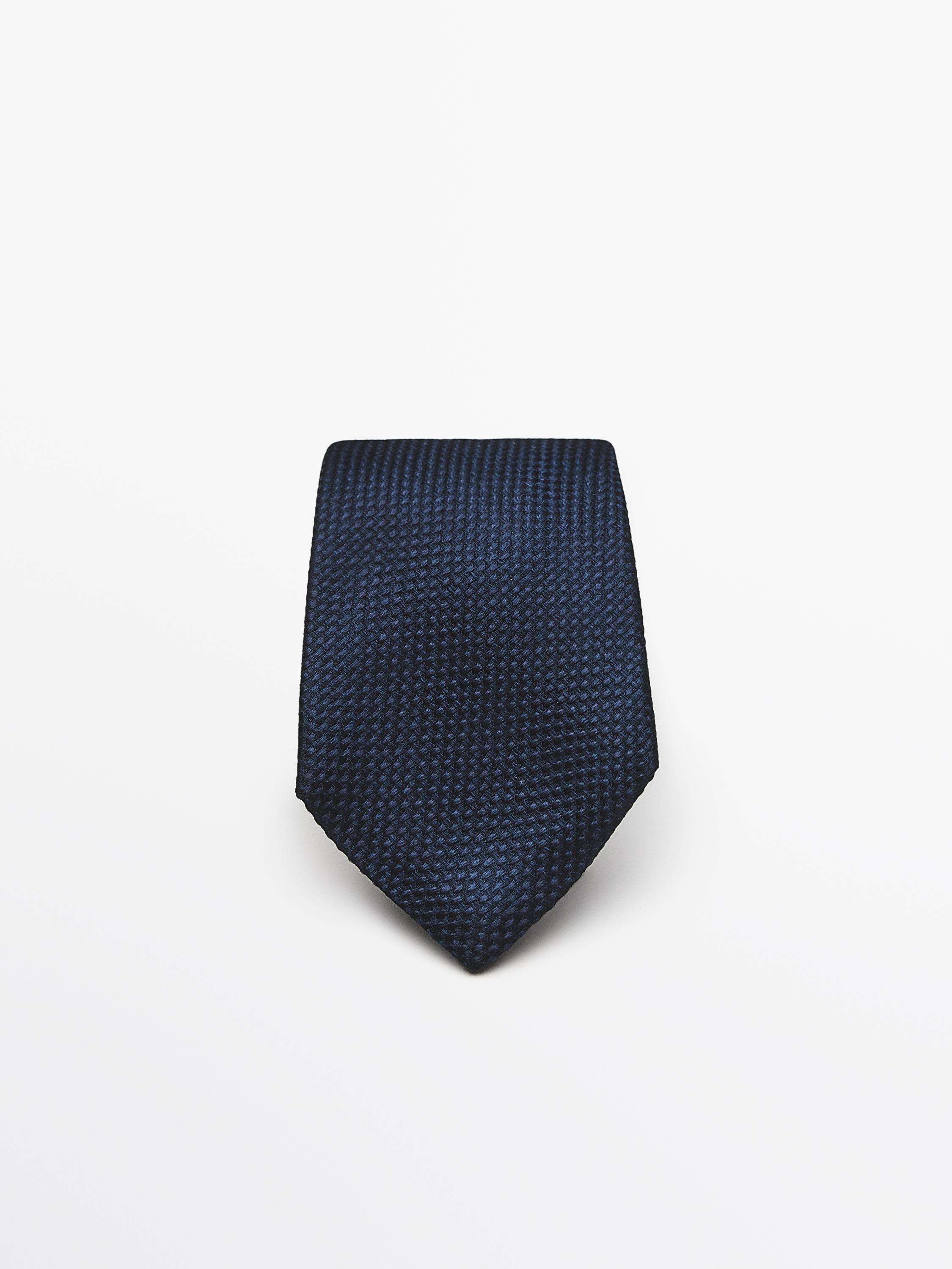 100% mulberry silk tie