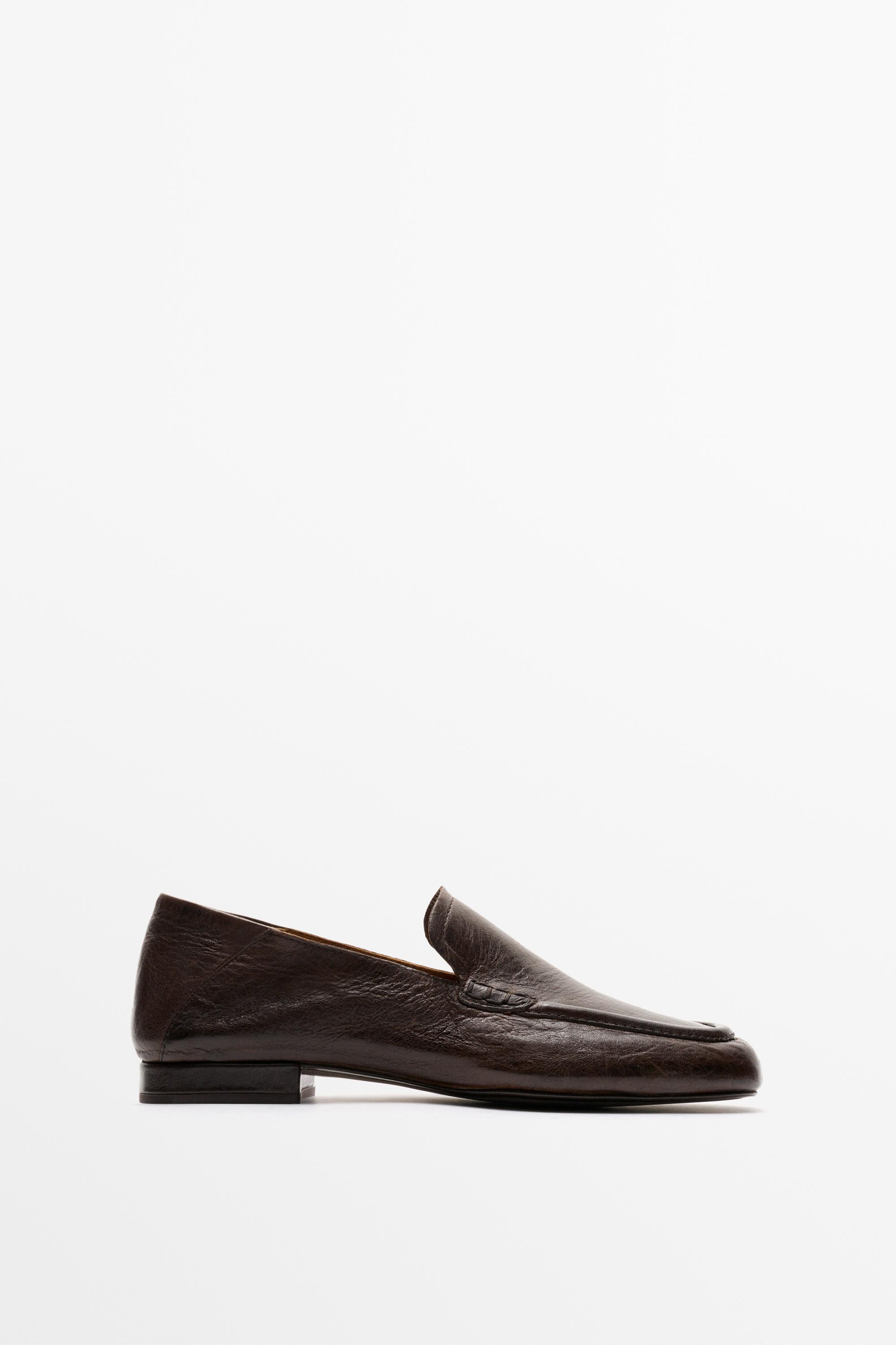 Leather heel loafer