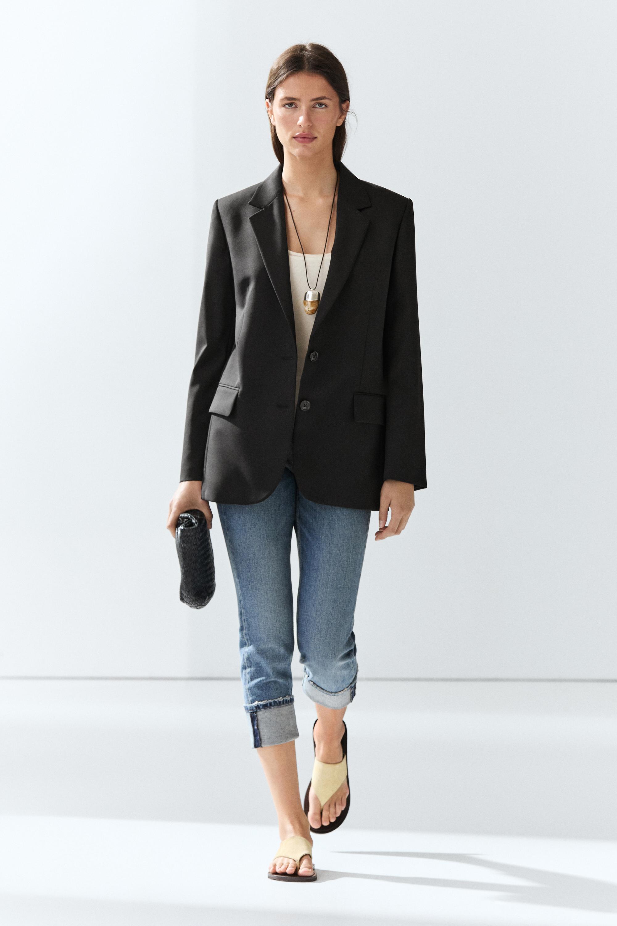 100% extra fine wool two-button blazer