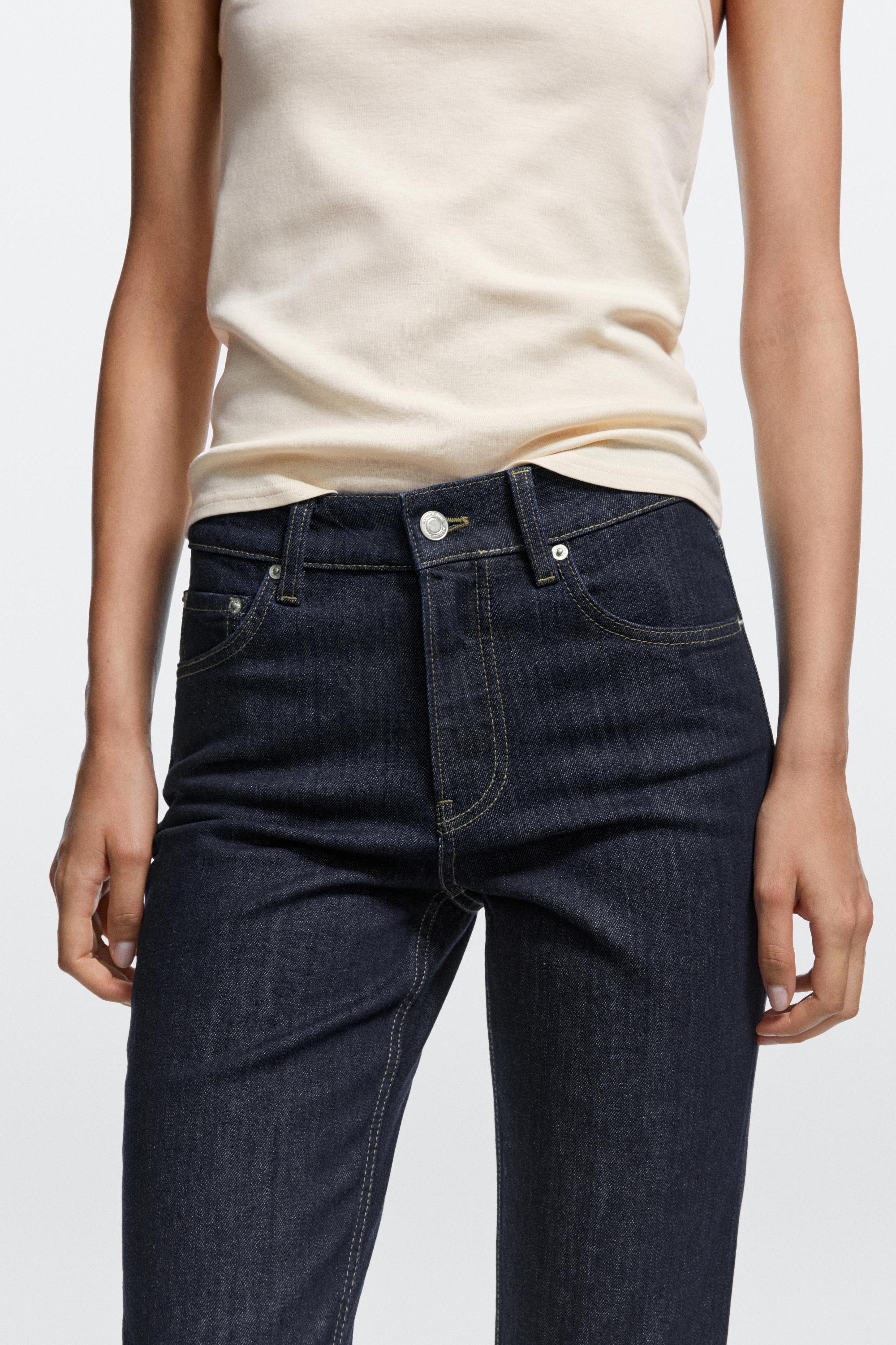 Mid-waist slim fit cropped jeans