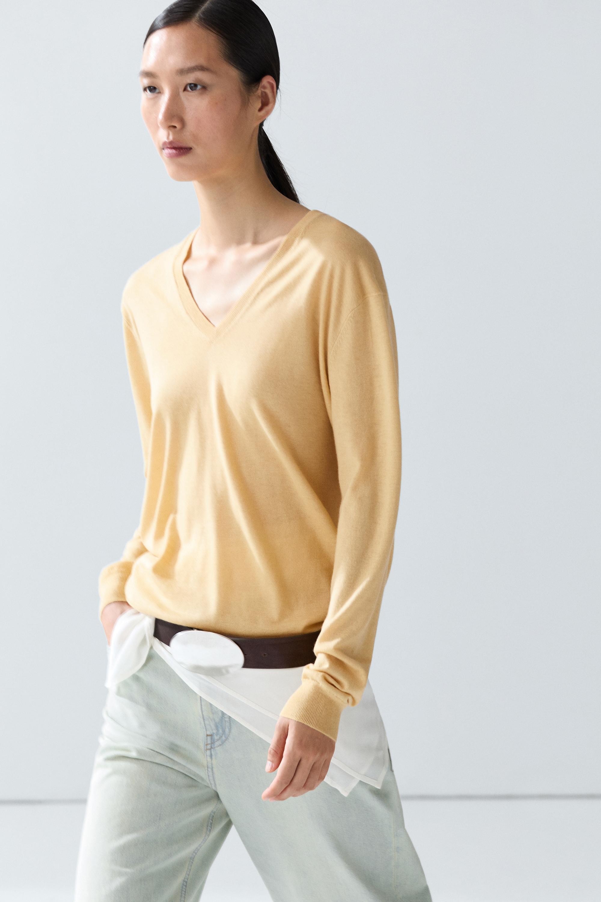 Wool blend V-neck knit sweater