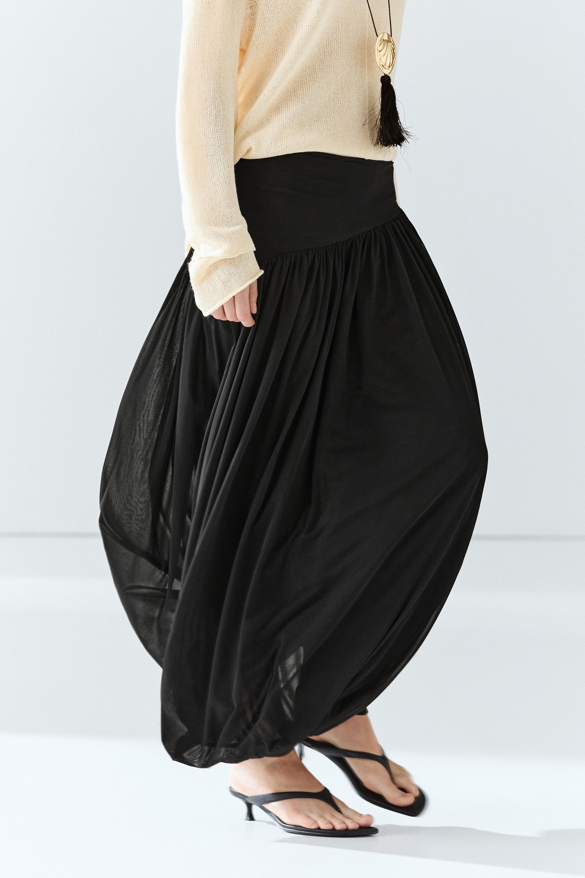 Balloon flowing skirt