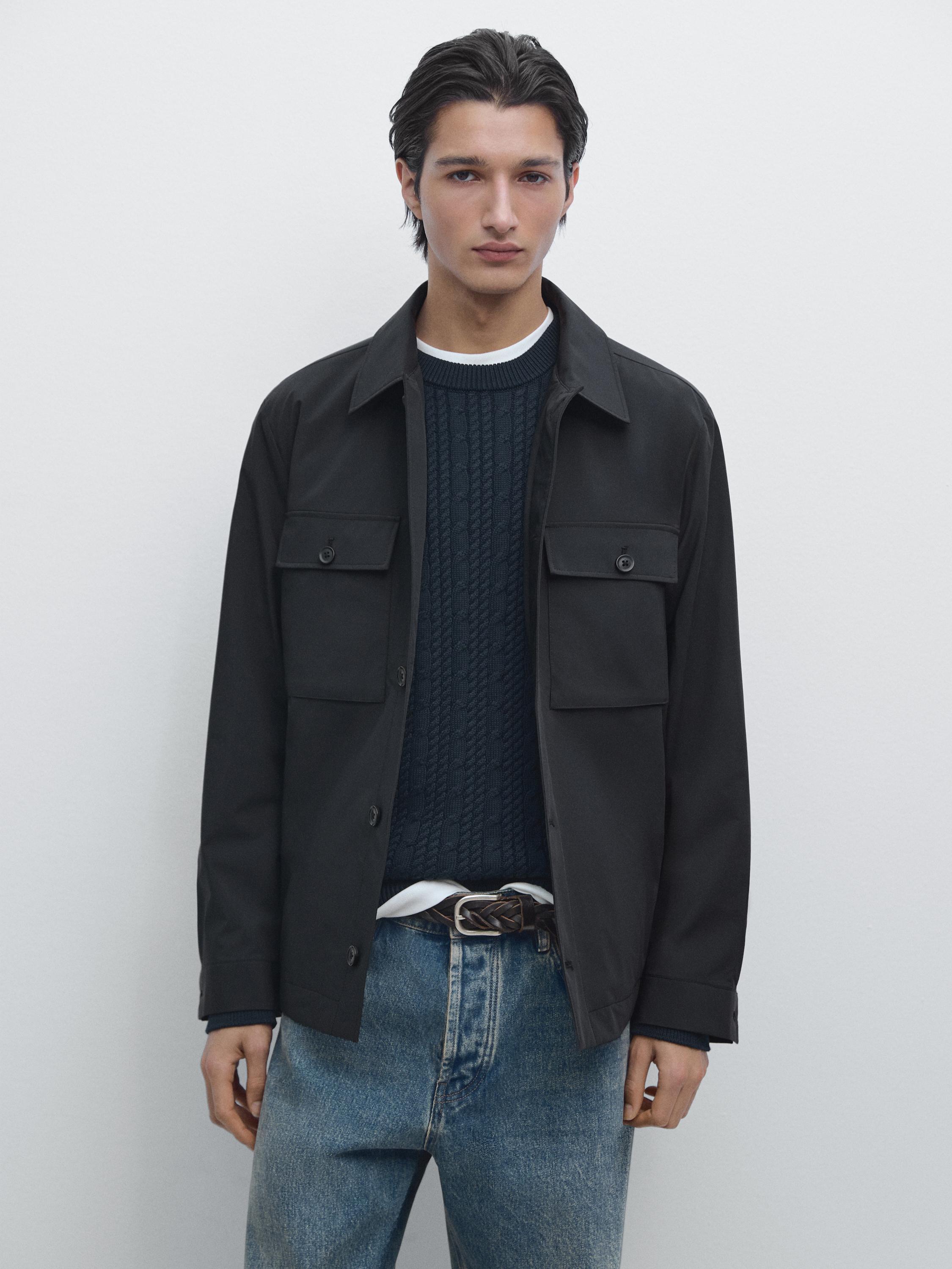 Short jacket with pocket details