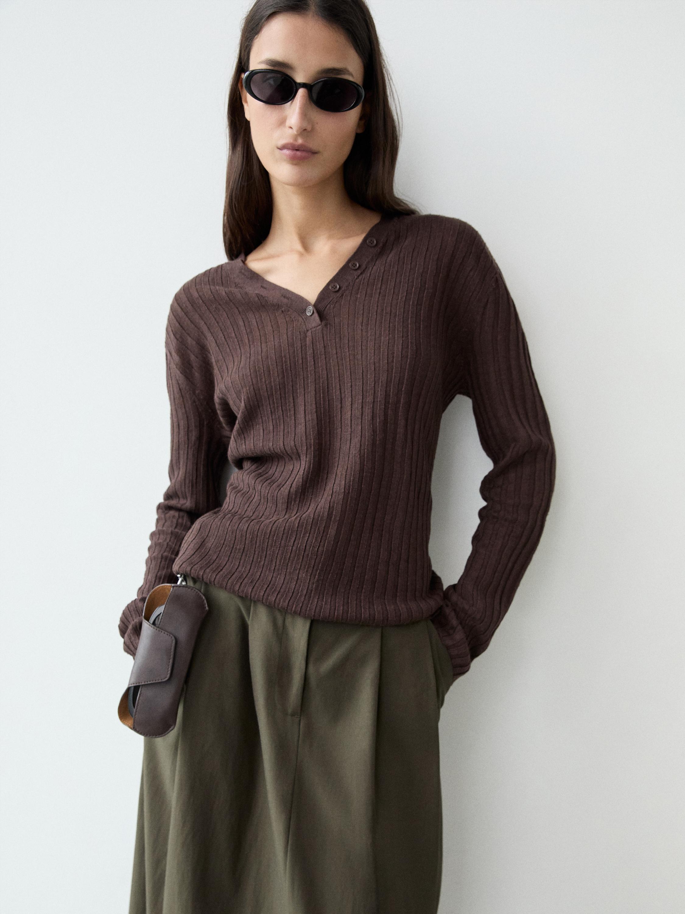 100% linen knit sweater with button details