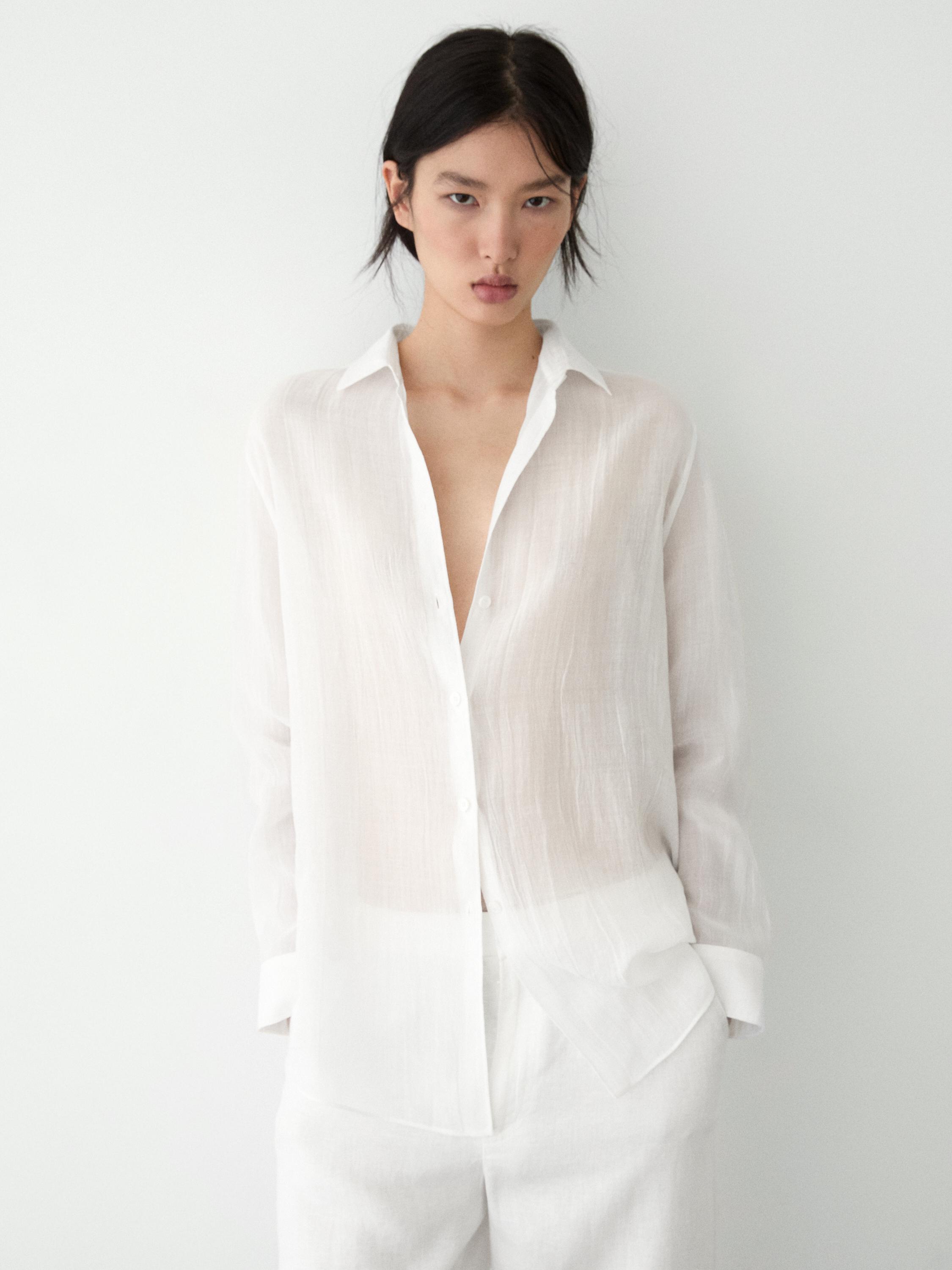 Flowing shirt with shirt collar