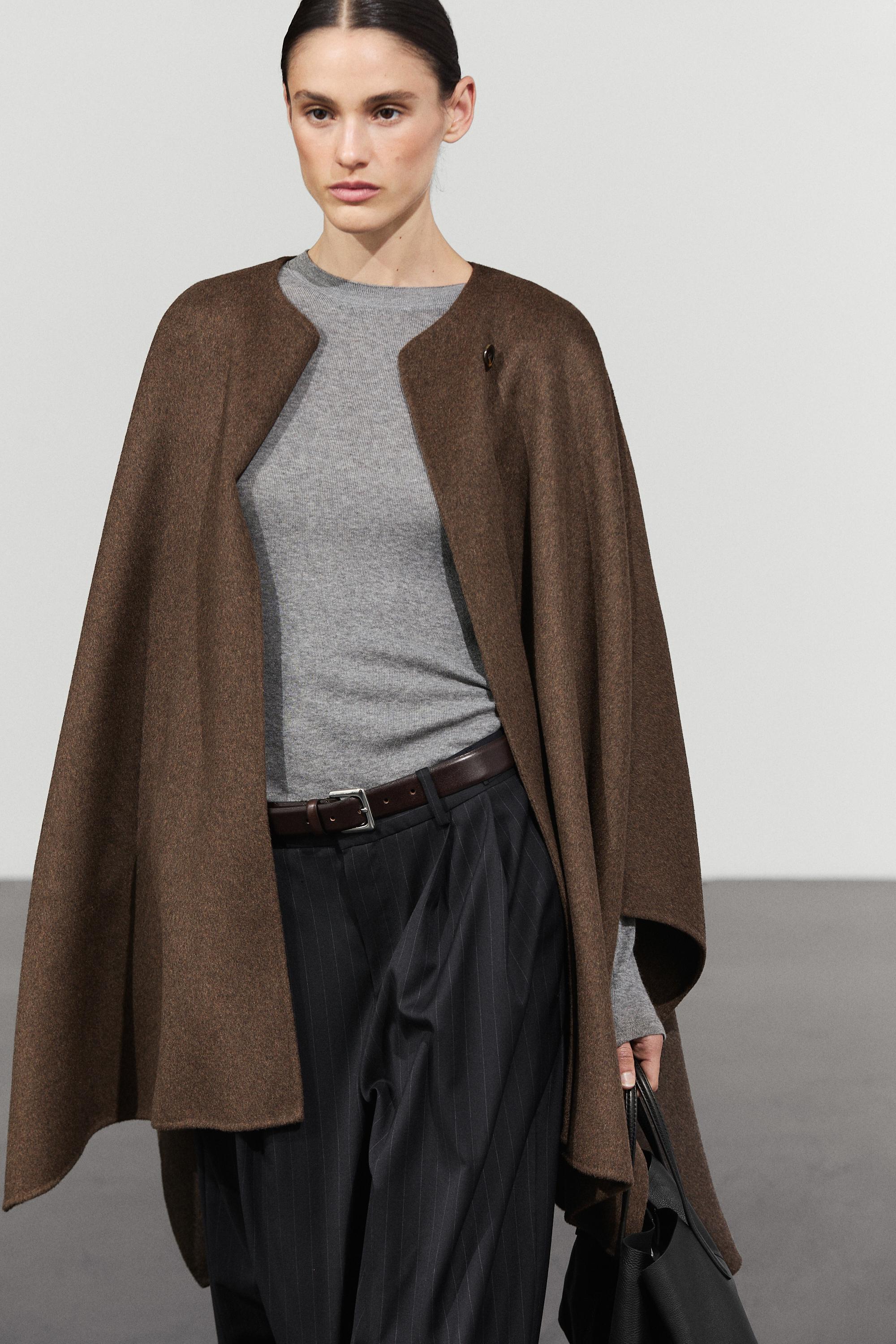 Wool blend buttoned cape