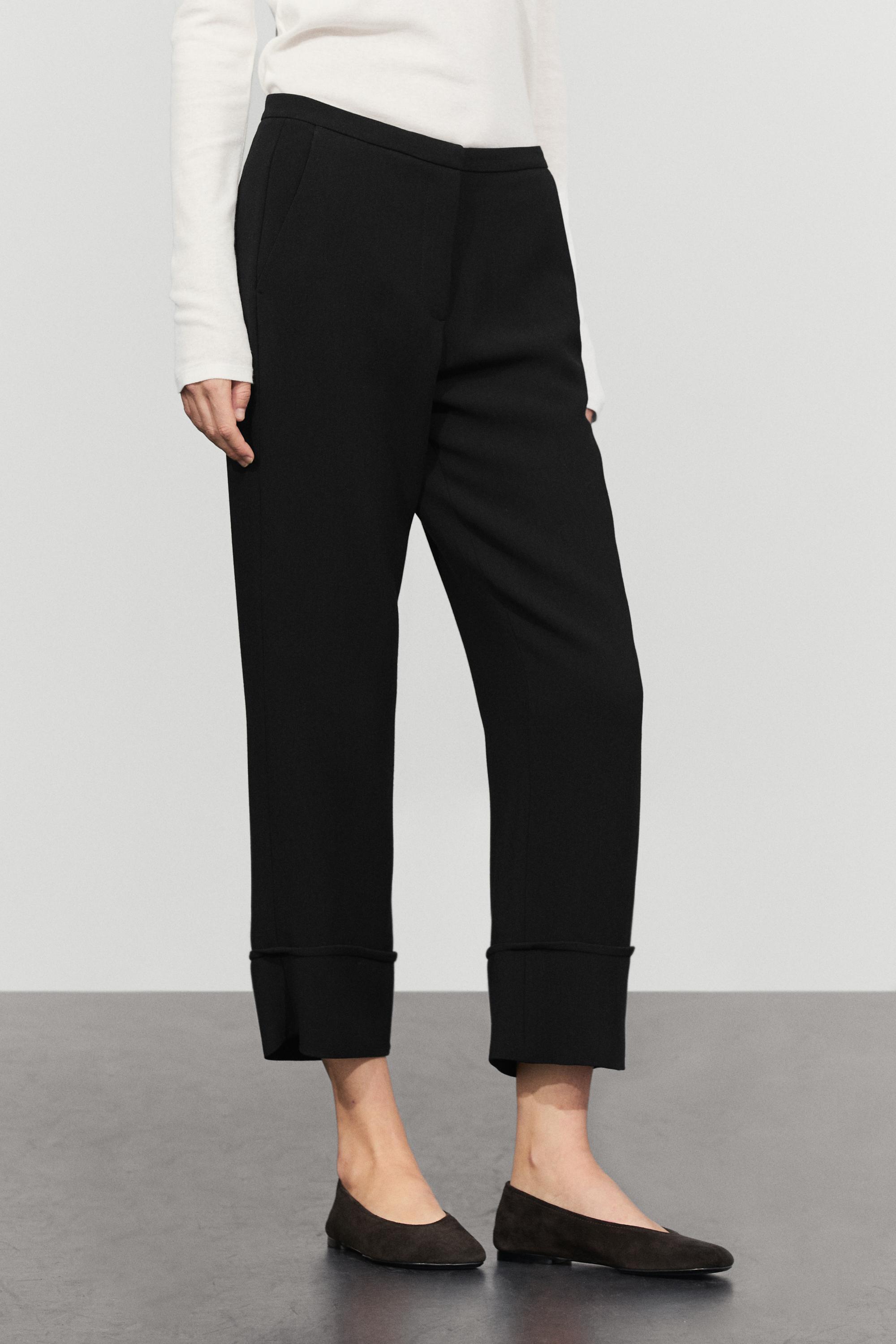 Cuffed capris