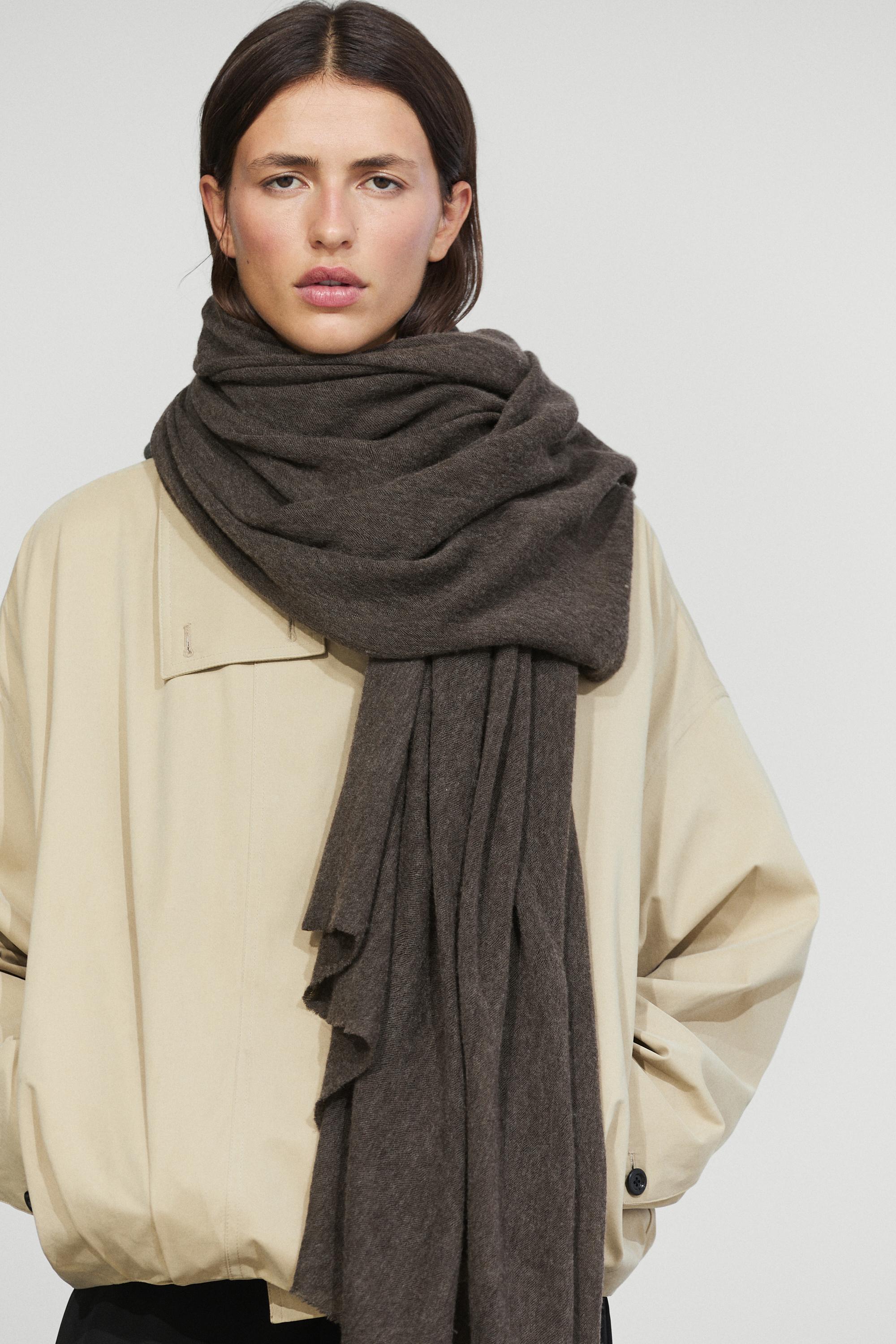 100% Cashmere scarf