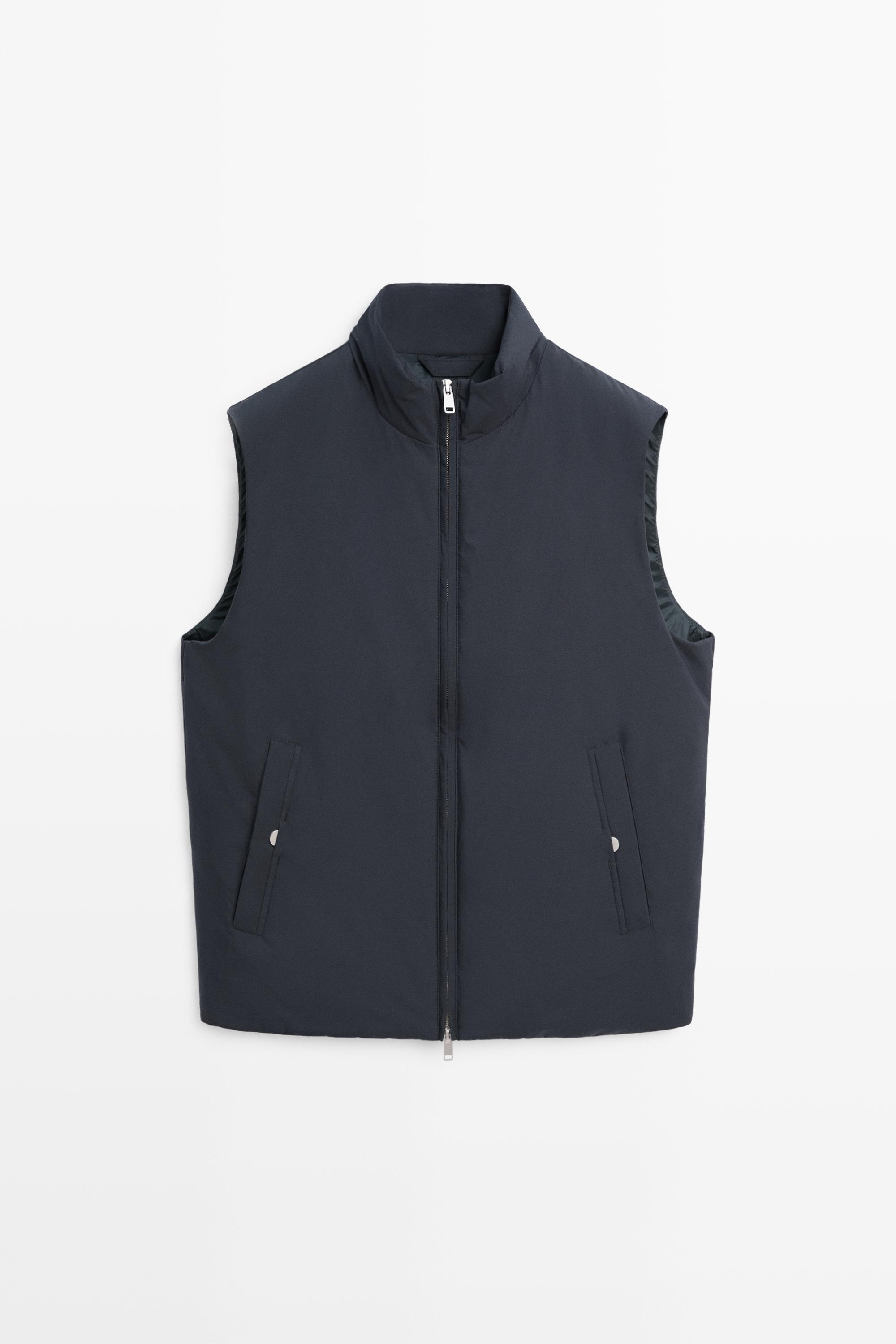 Ultra-lightweight water-repellent down gilet