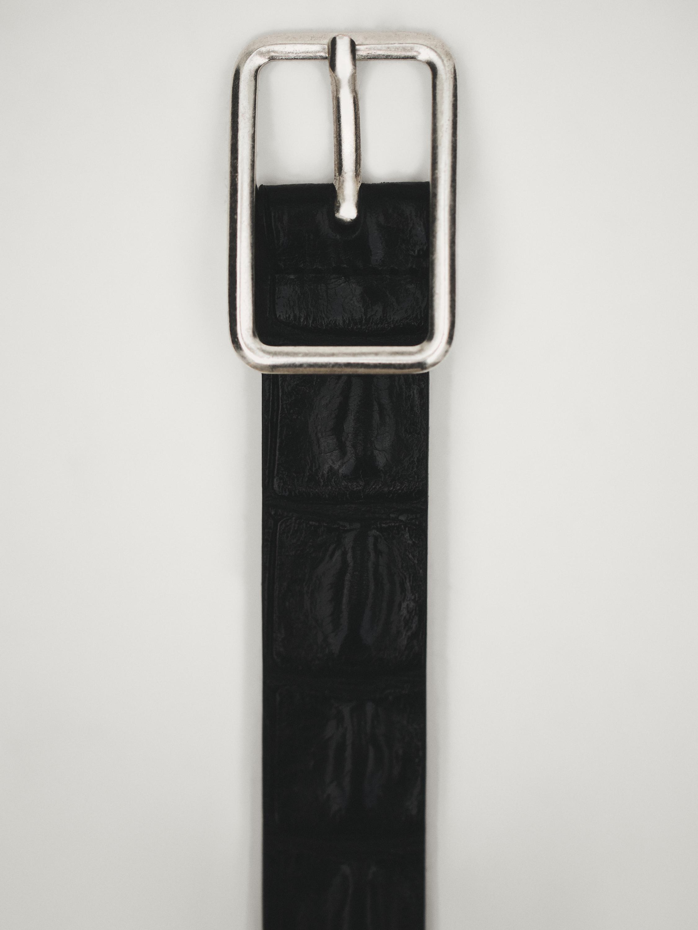 Textured leather belt
