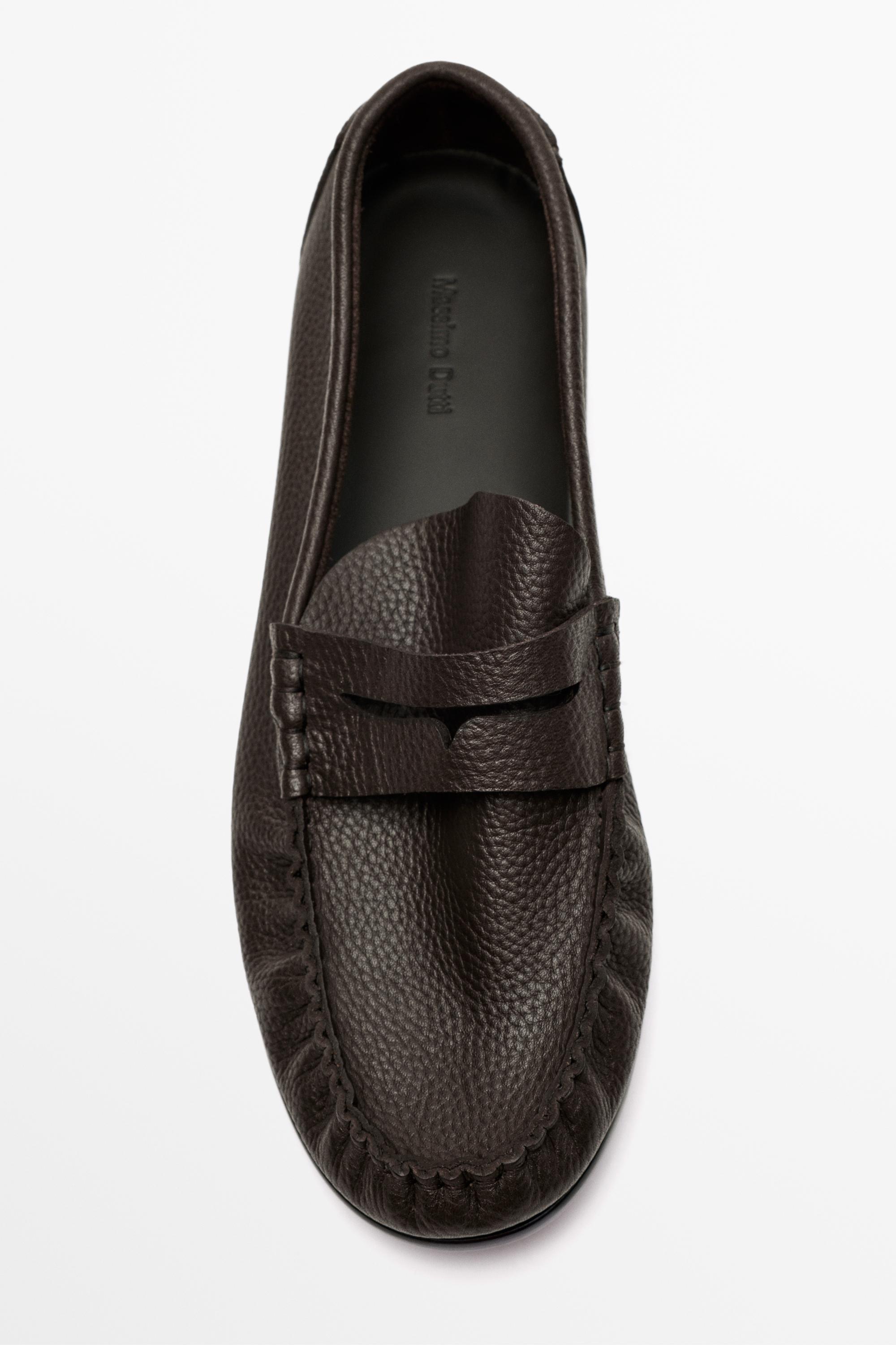 Soft leather shirred loafer