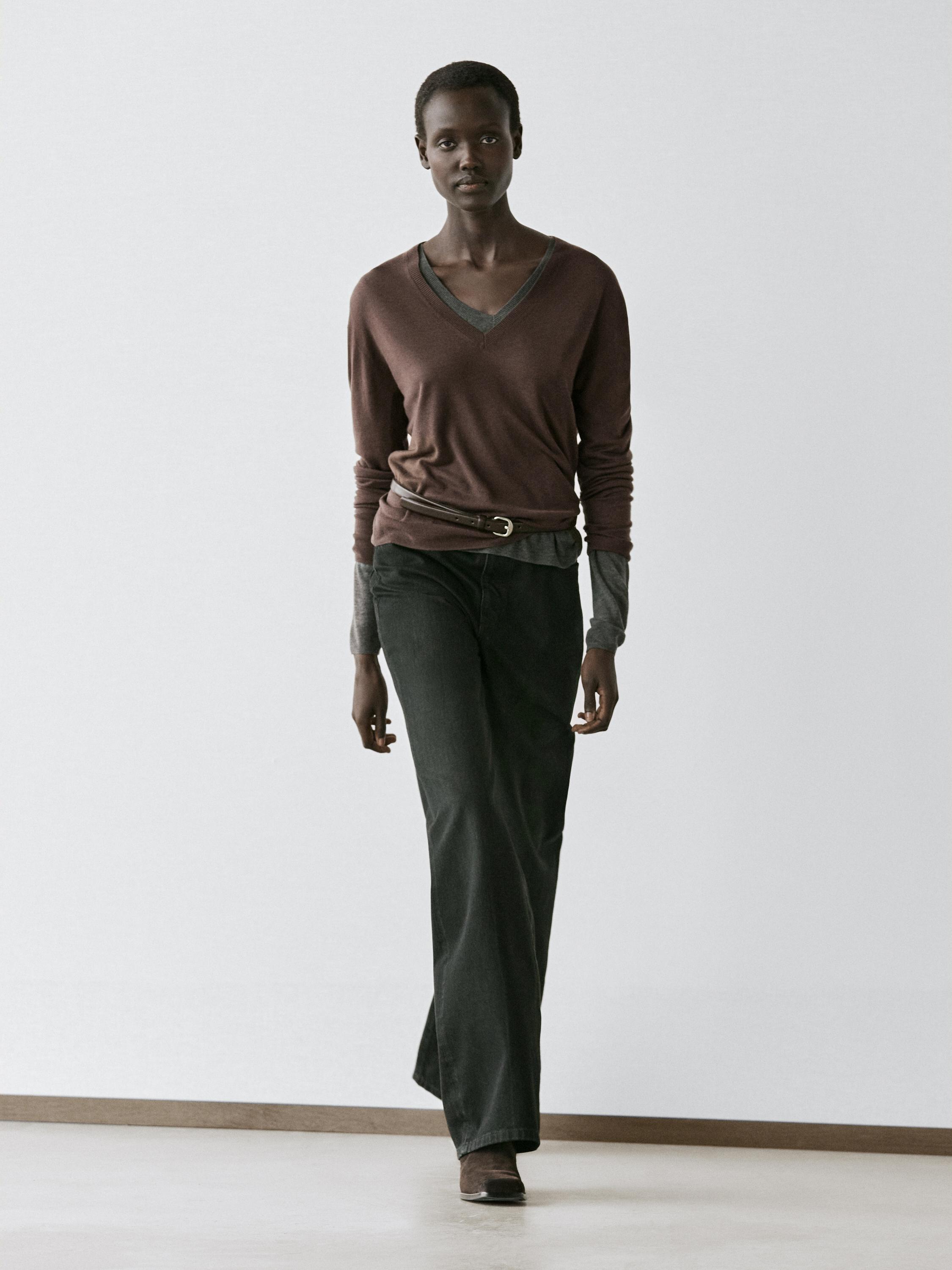 Straight-leg high-waist jeans
