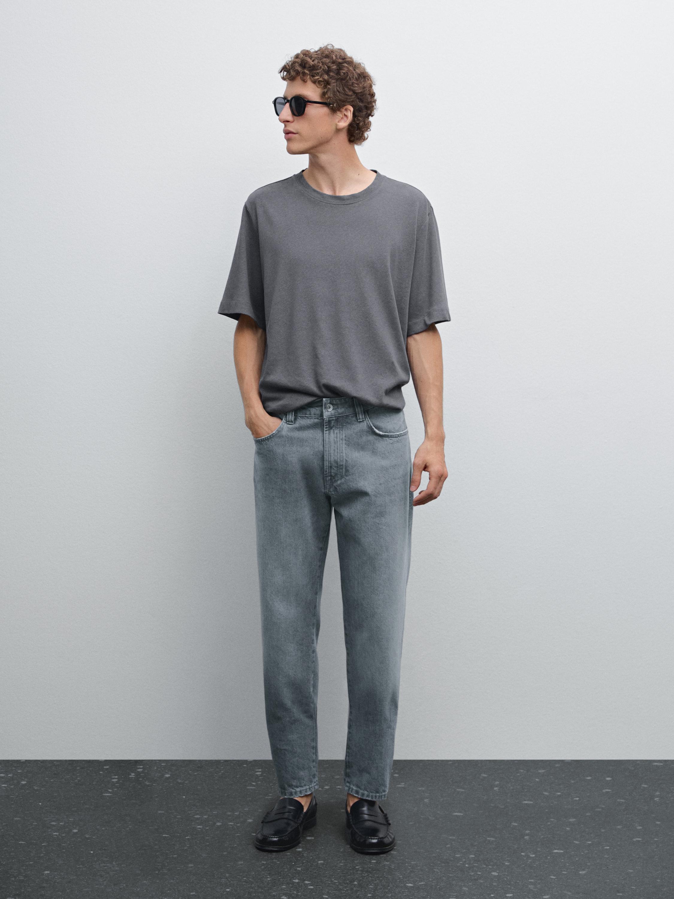Tapered fit jeans