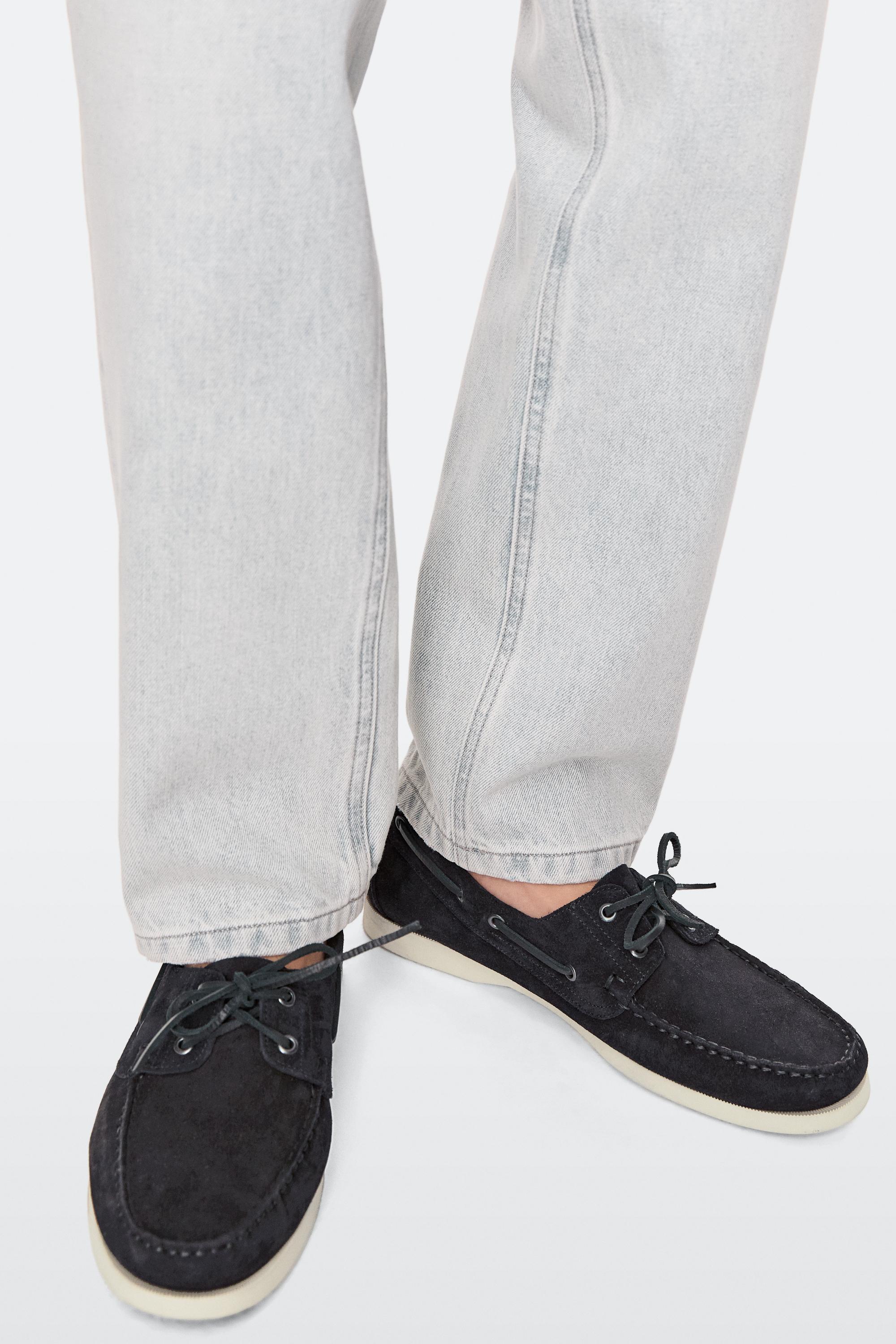 Leather deck shoes