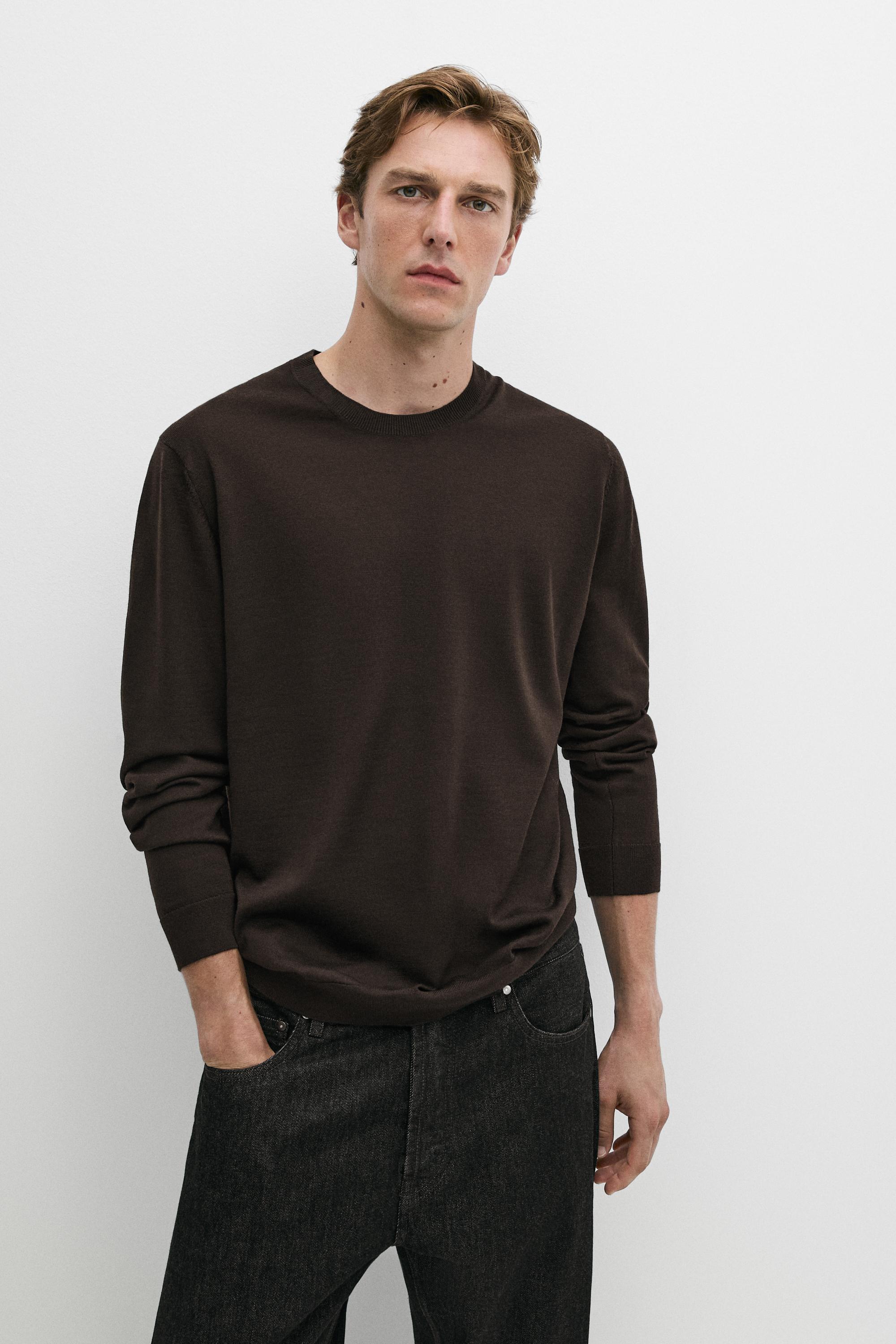 100% merino wool knit round neck sweater