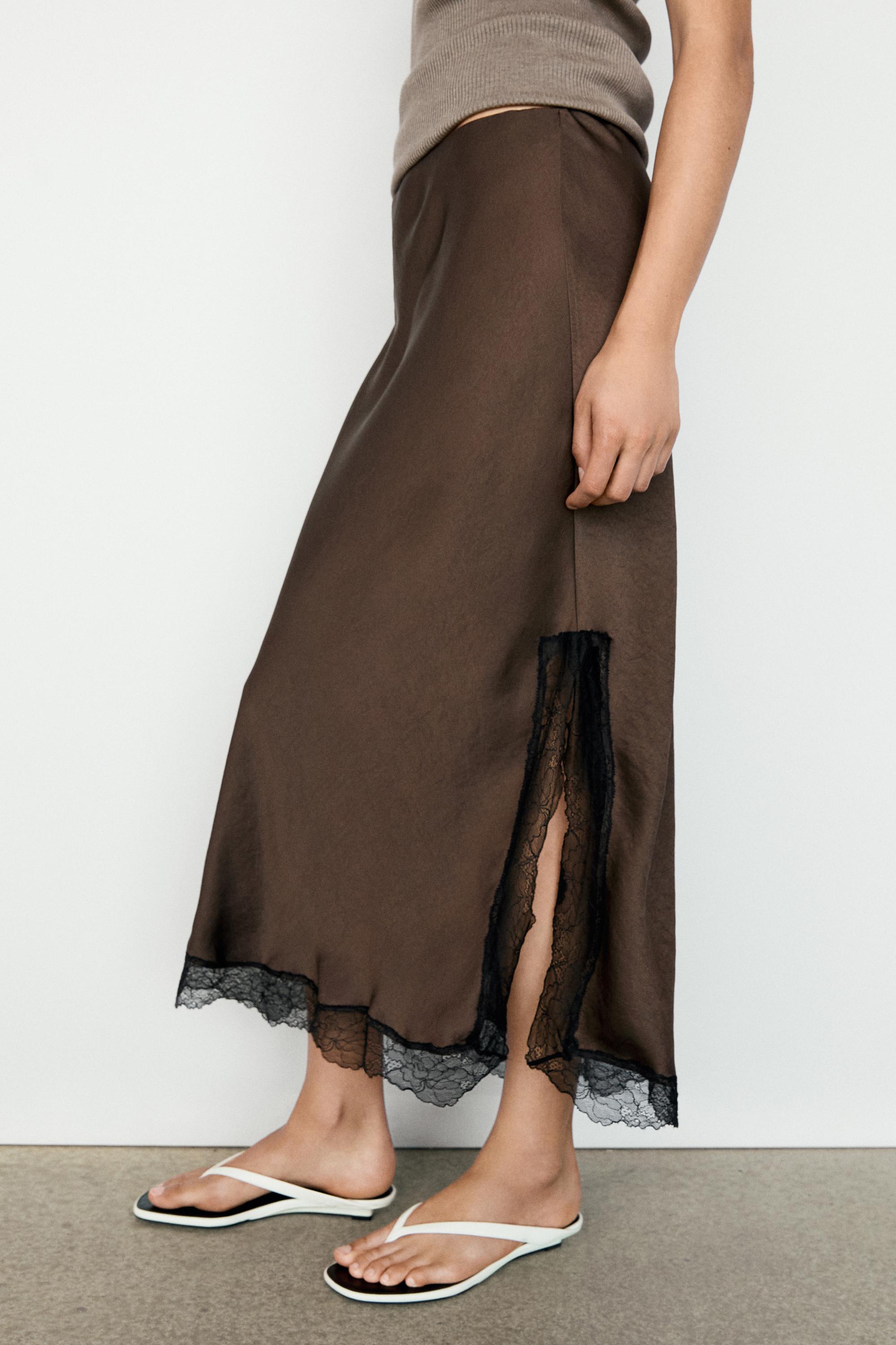 Lace-trimmed midi skirt