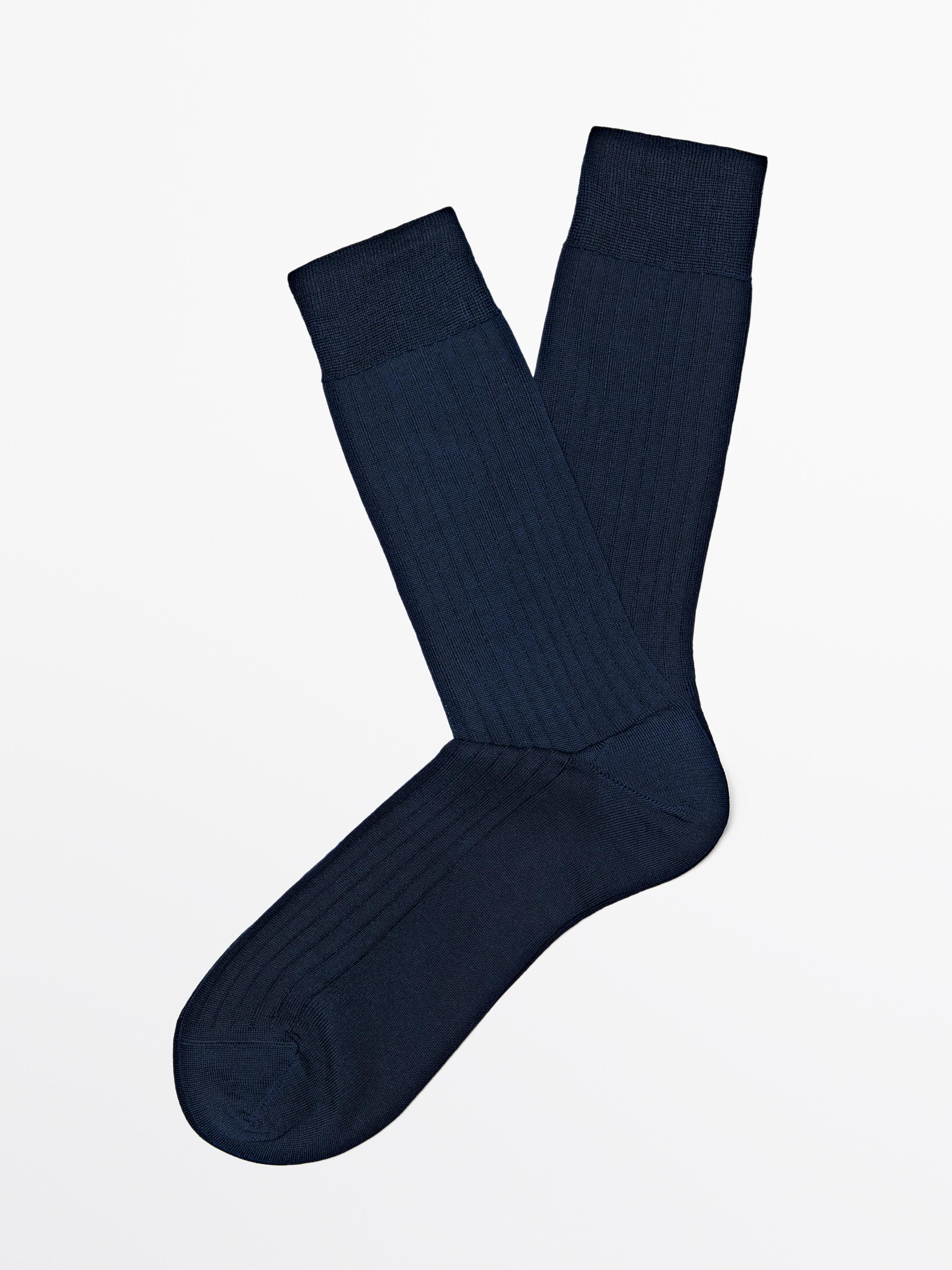 Ribbed smart socks