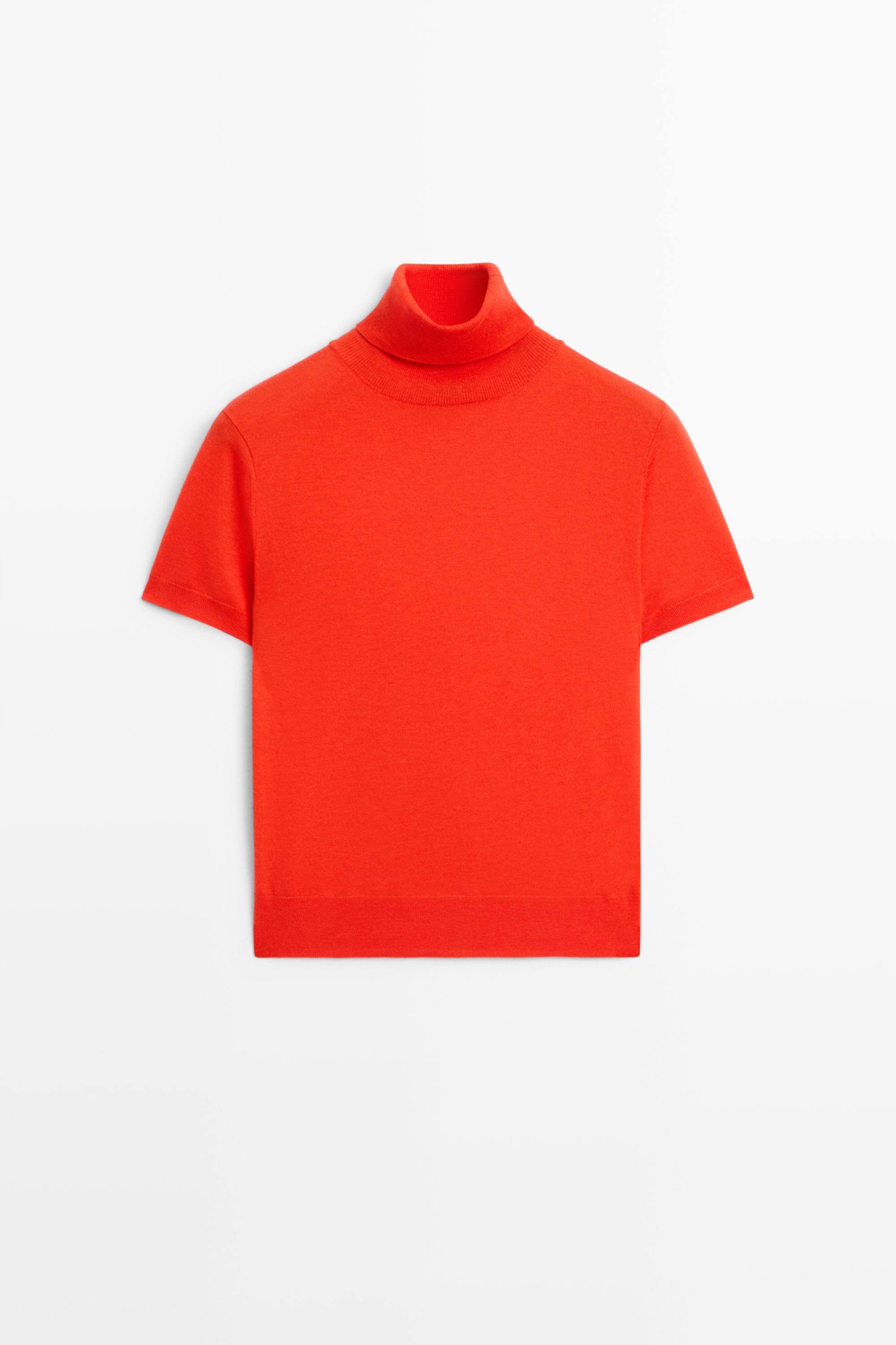 Turtleneck knit sweater