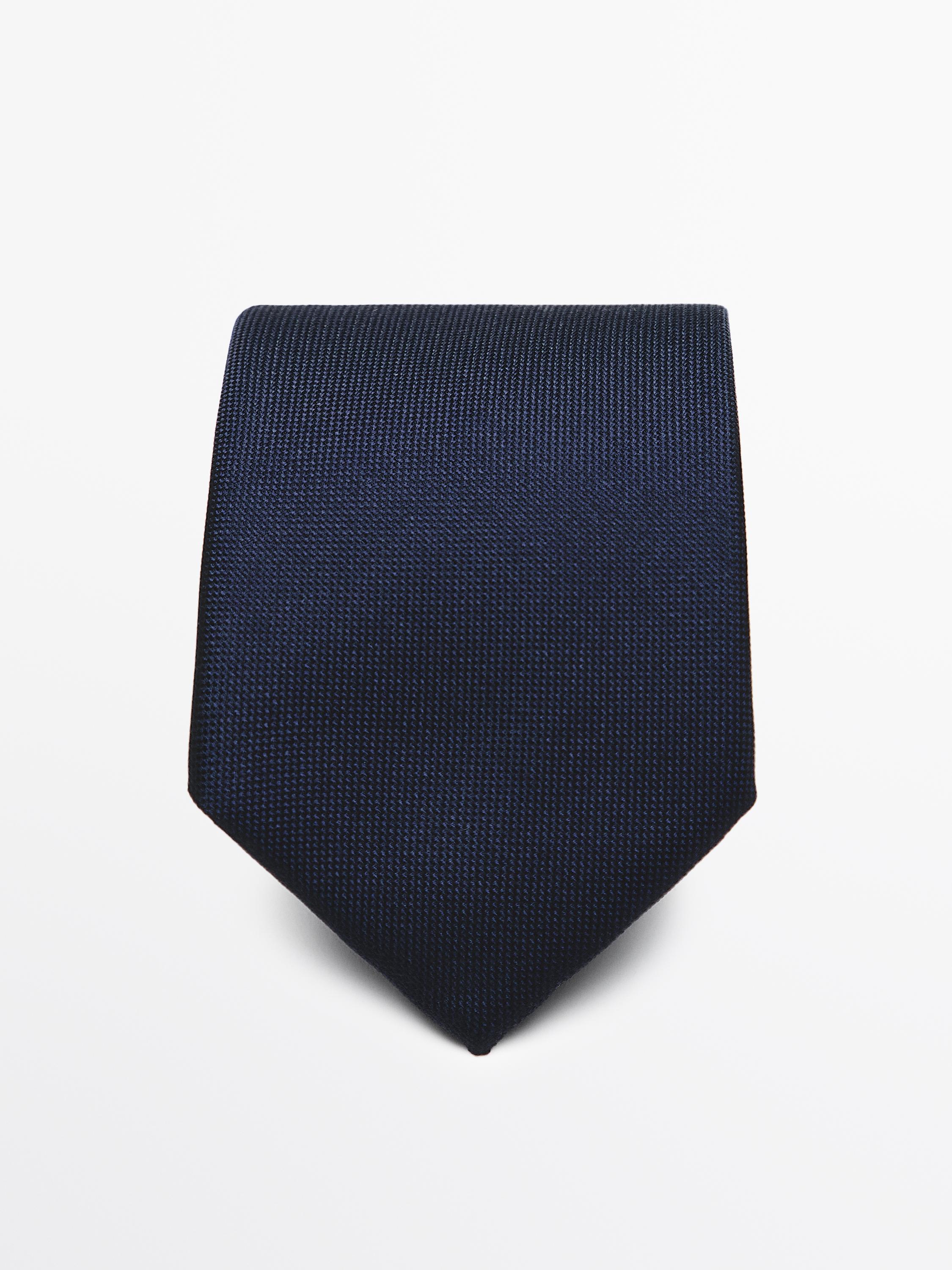 100% silk textured tie