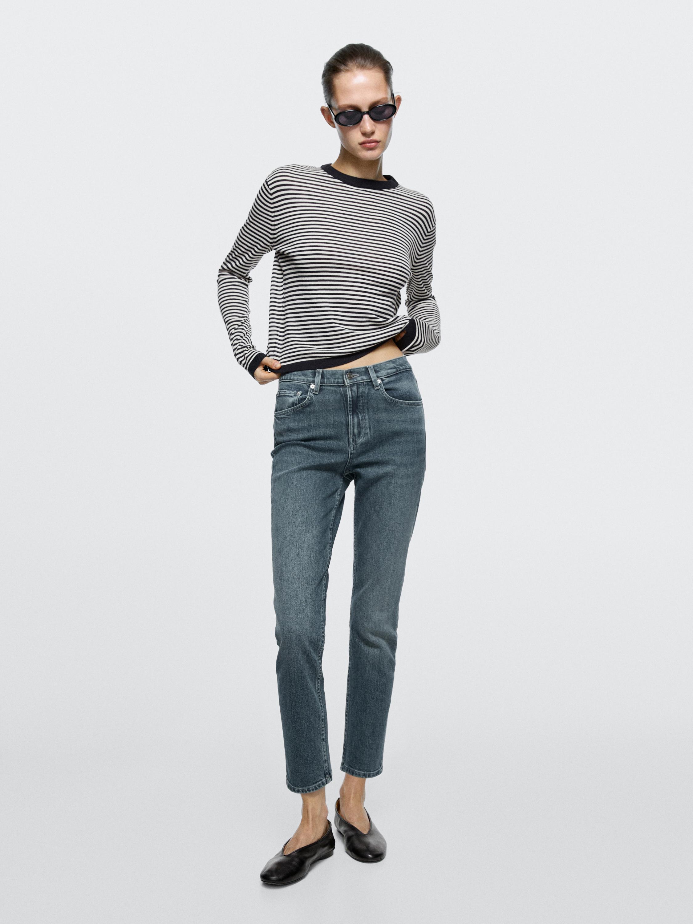 Mid-rise cropped slim fit jeans